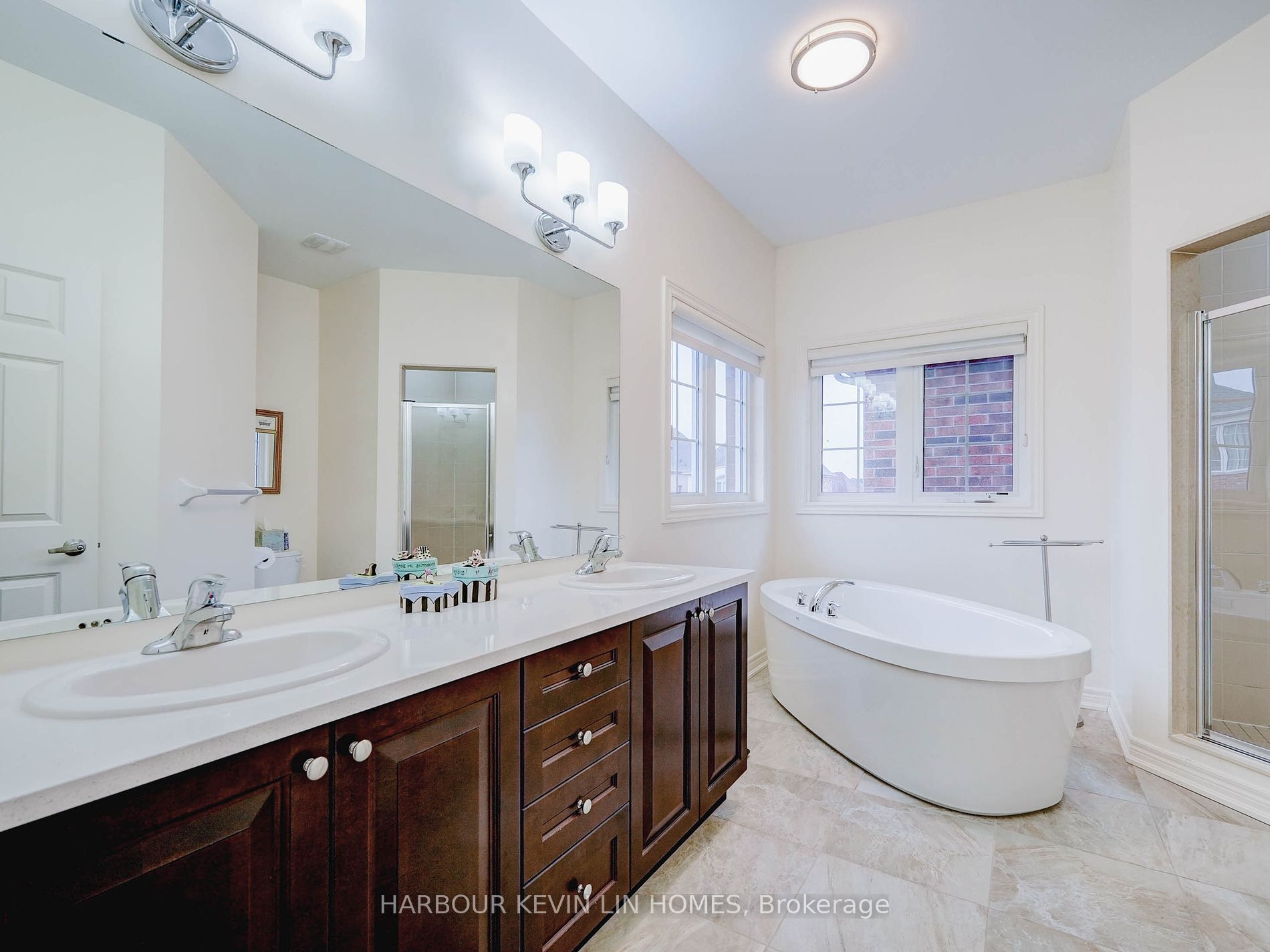 98 Fitzmaurice Dr