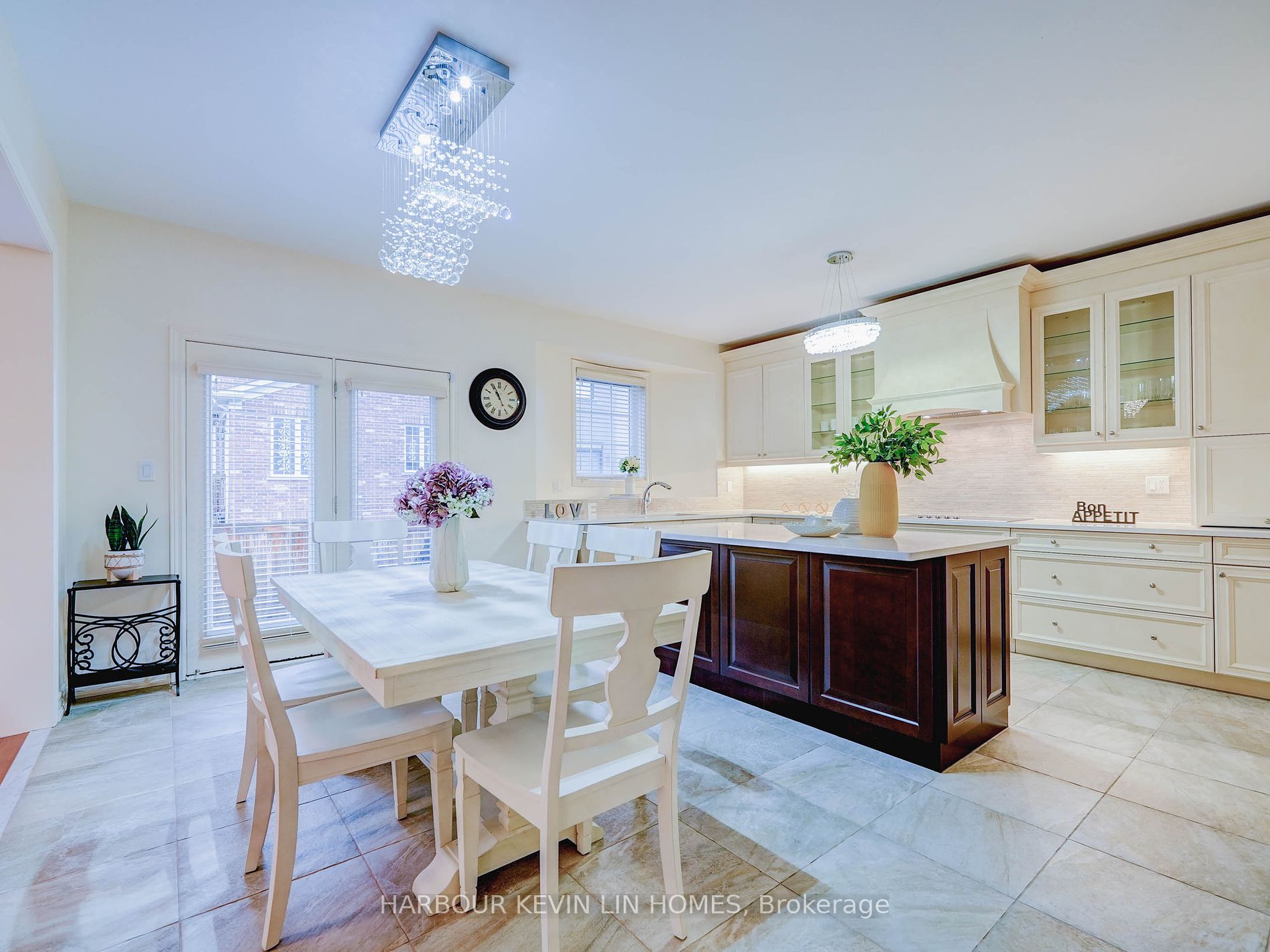 98 Fitzmaurice Dr