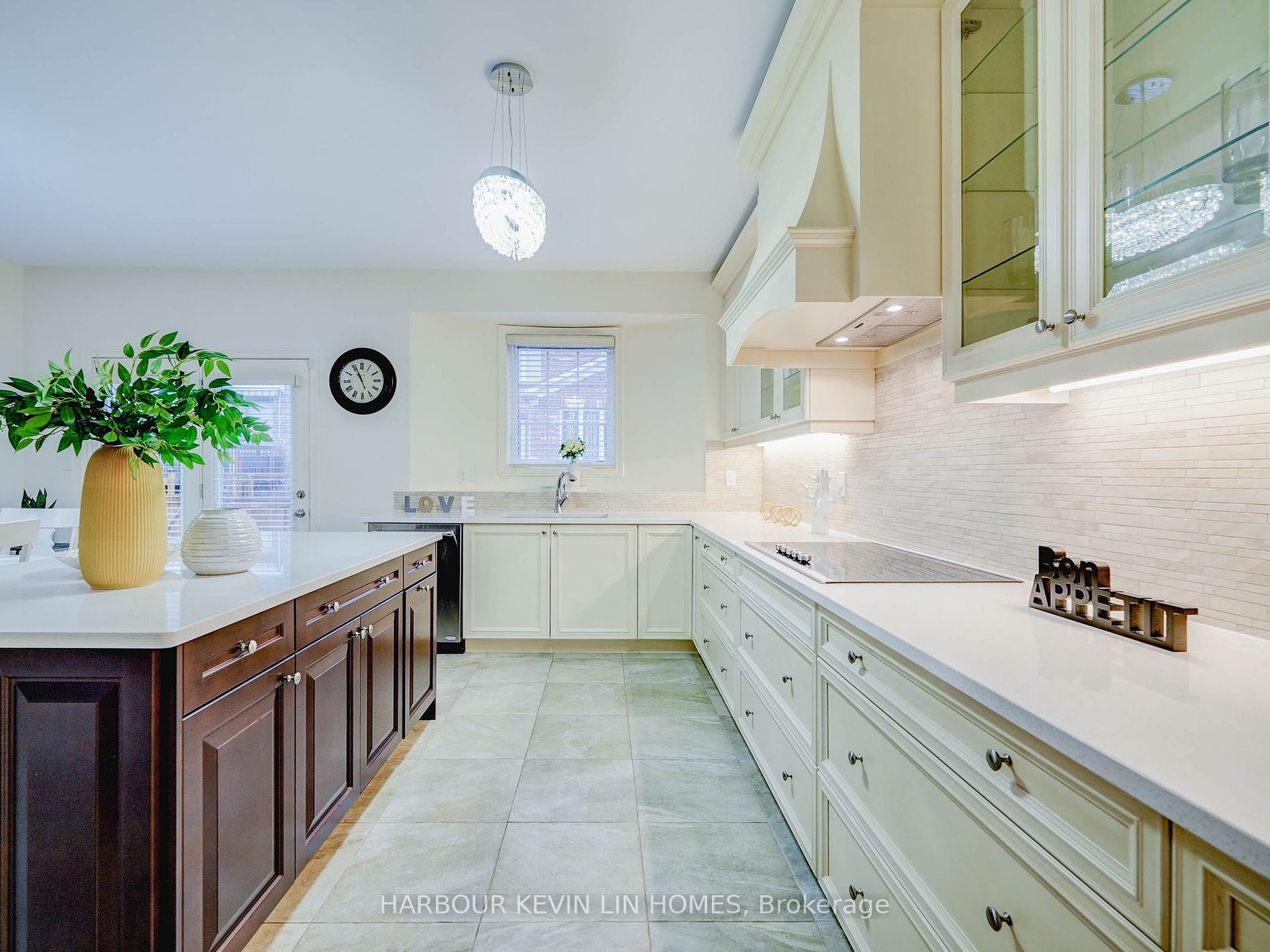98 Fitzmaurice Dr