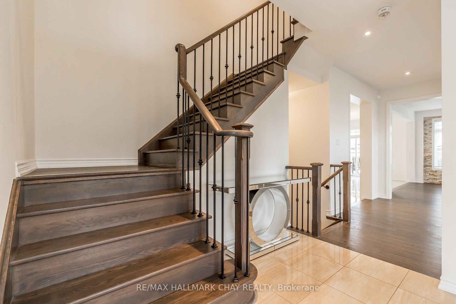 48 Hawke Crescent