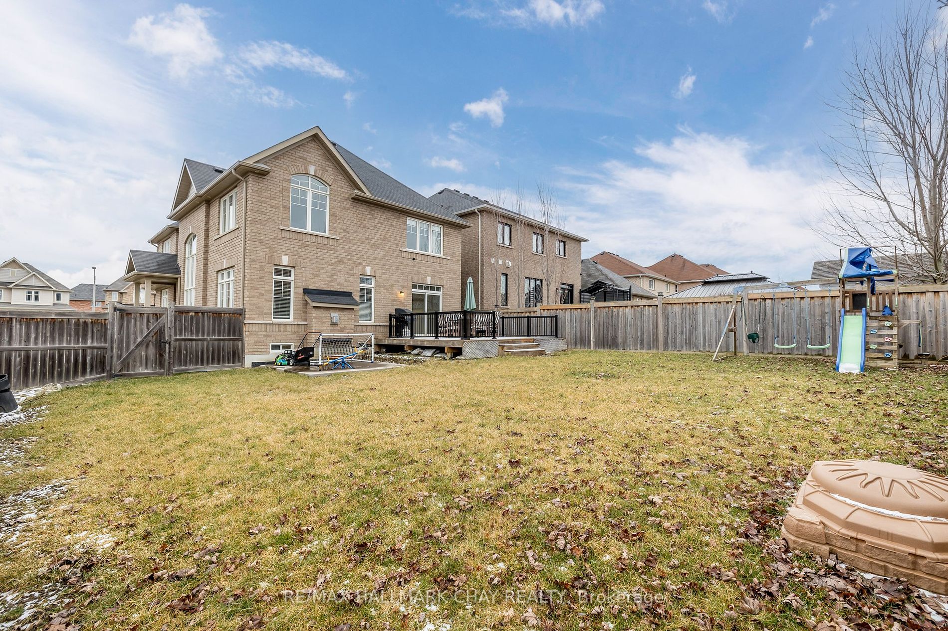 48 Hawke Crescent