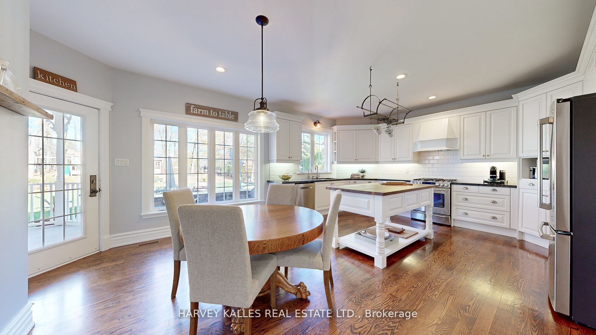 82 English Daisy Crt