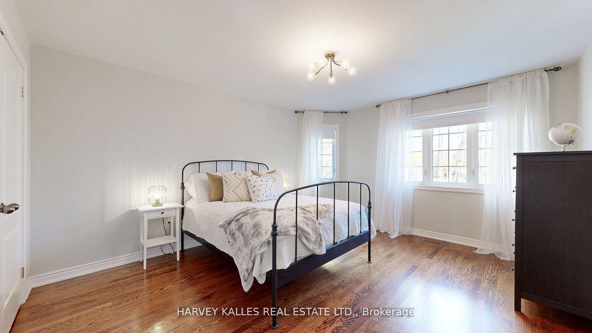 82 English Daisy Crt