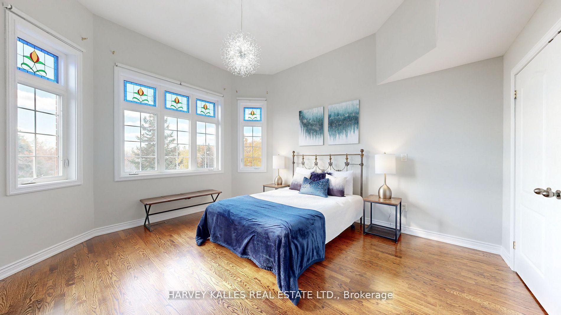 82 English Daisy Crt