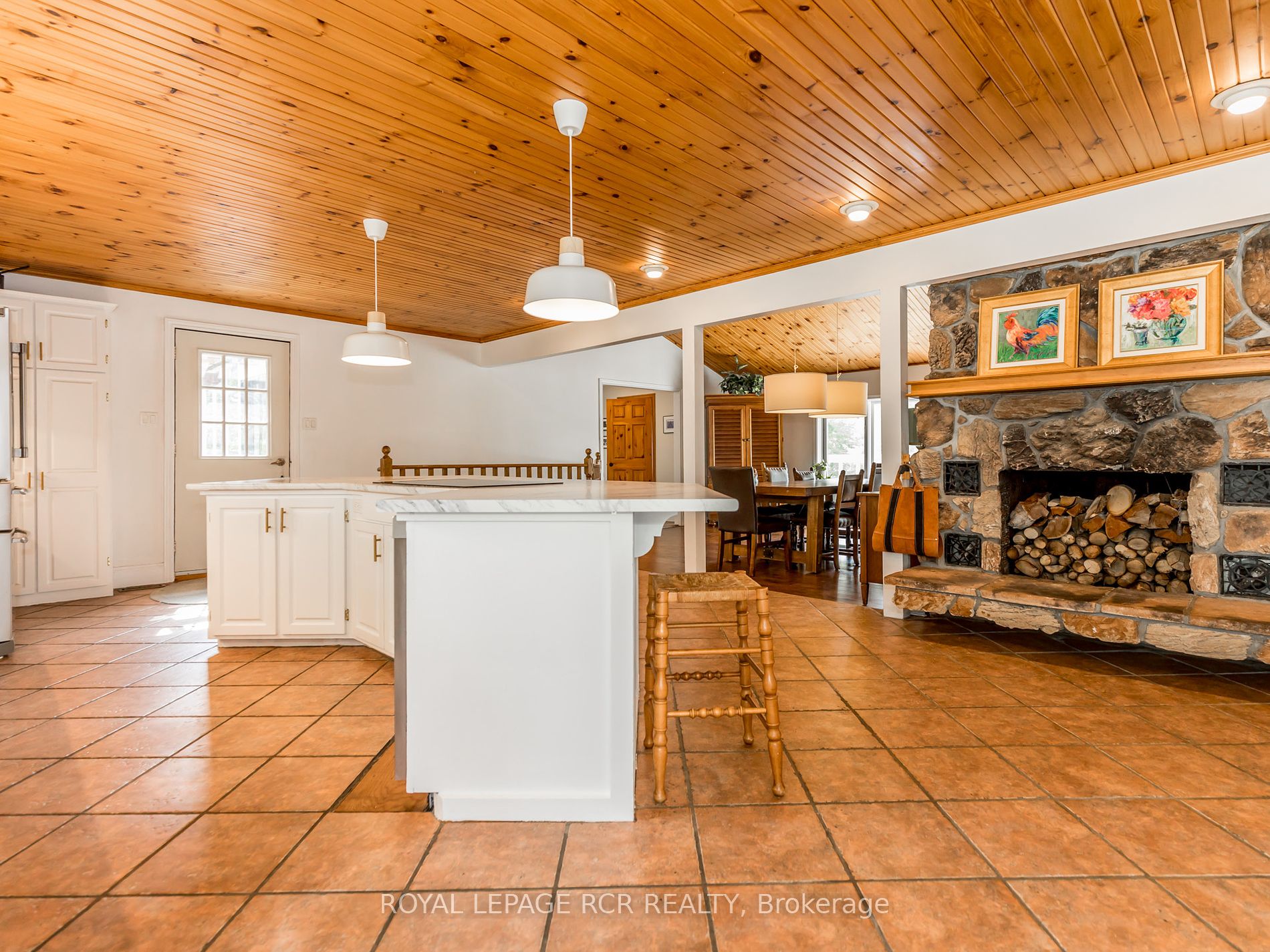 8689 Concession 5 Rd