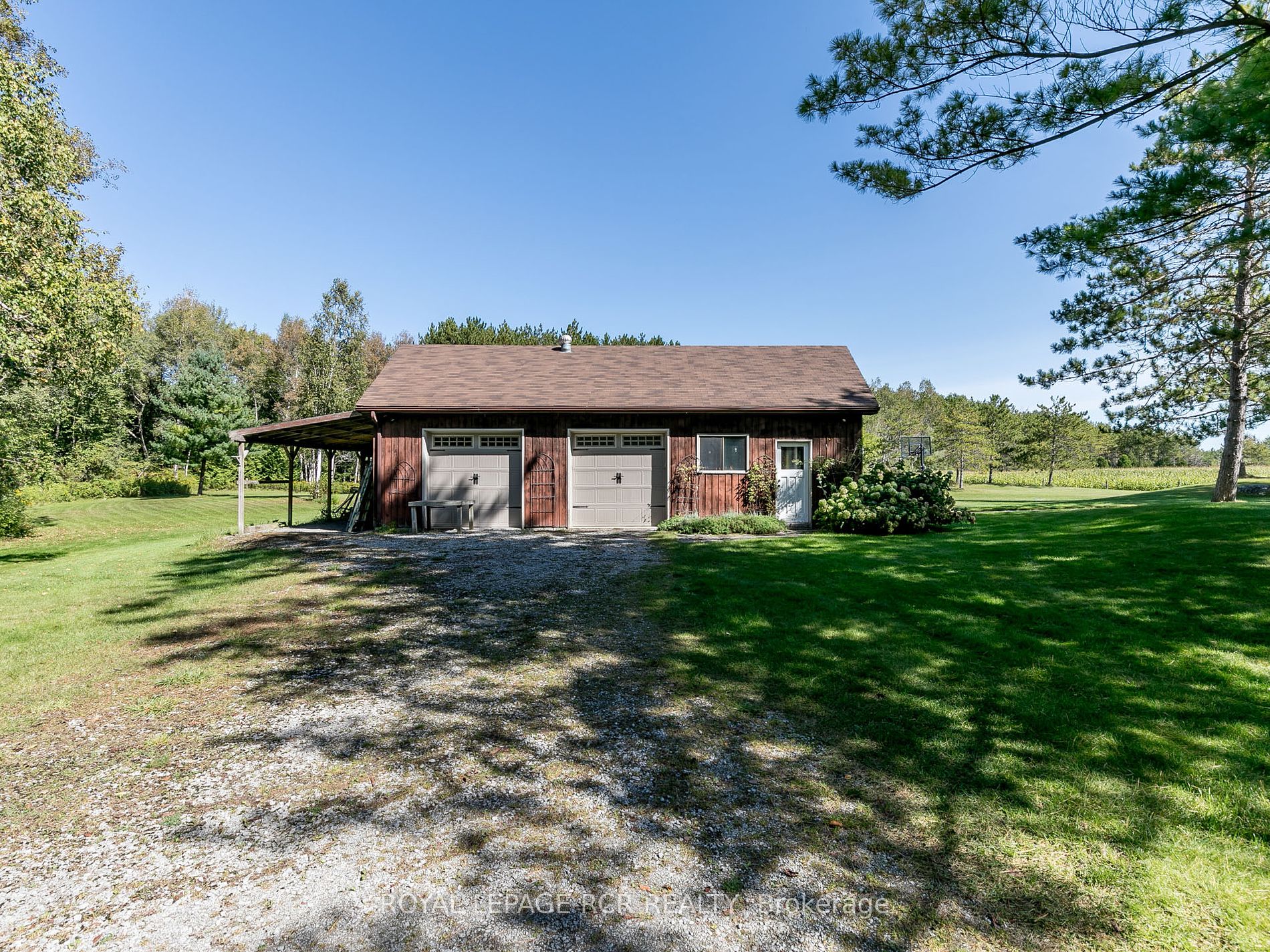 8689 Concession 5 Rd