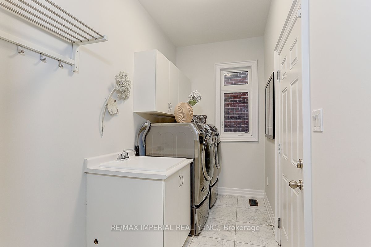 611 Pleasant Ridge Ave