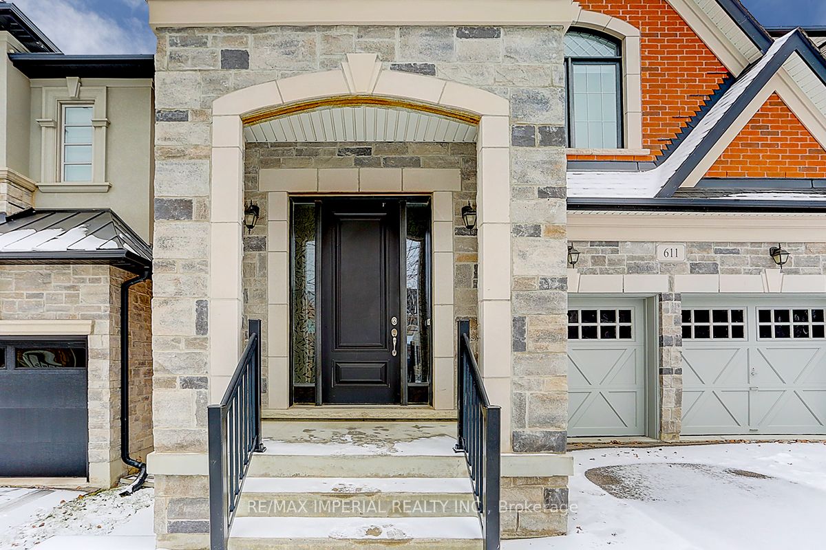 611 Pleasant Ridge Ave