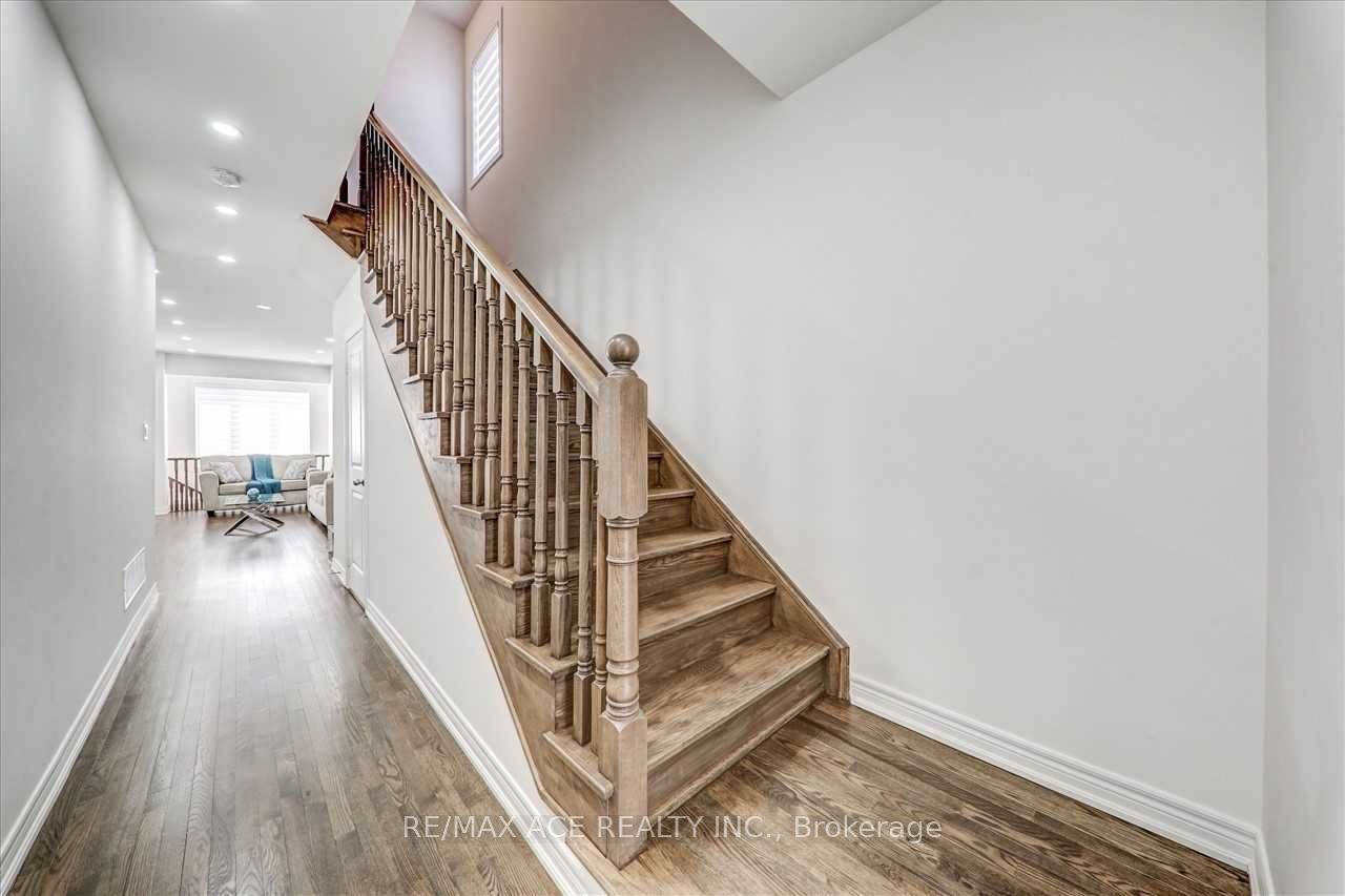 99 Wesmina Ave