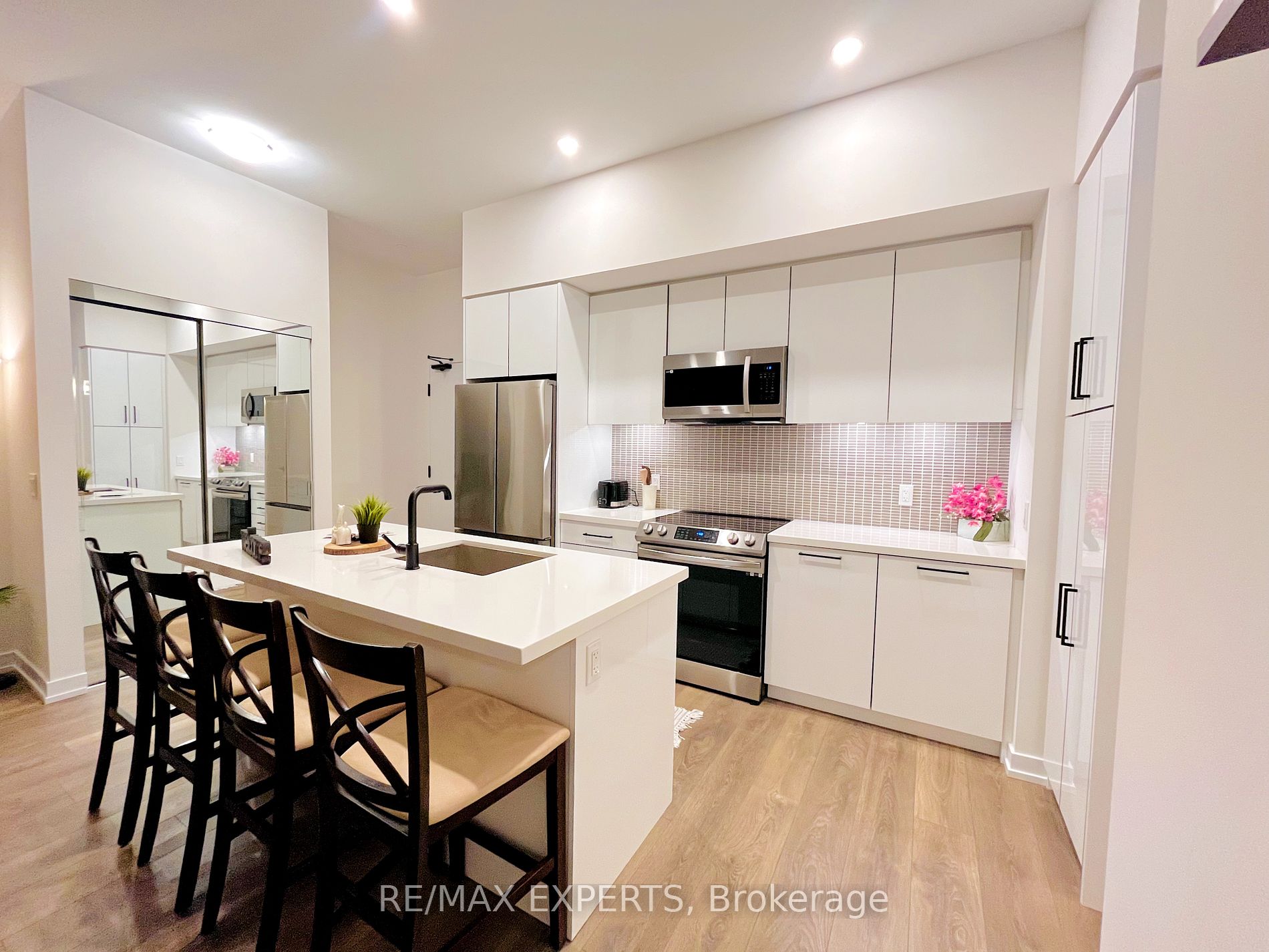 415 Sea Ray Ave, #105