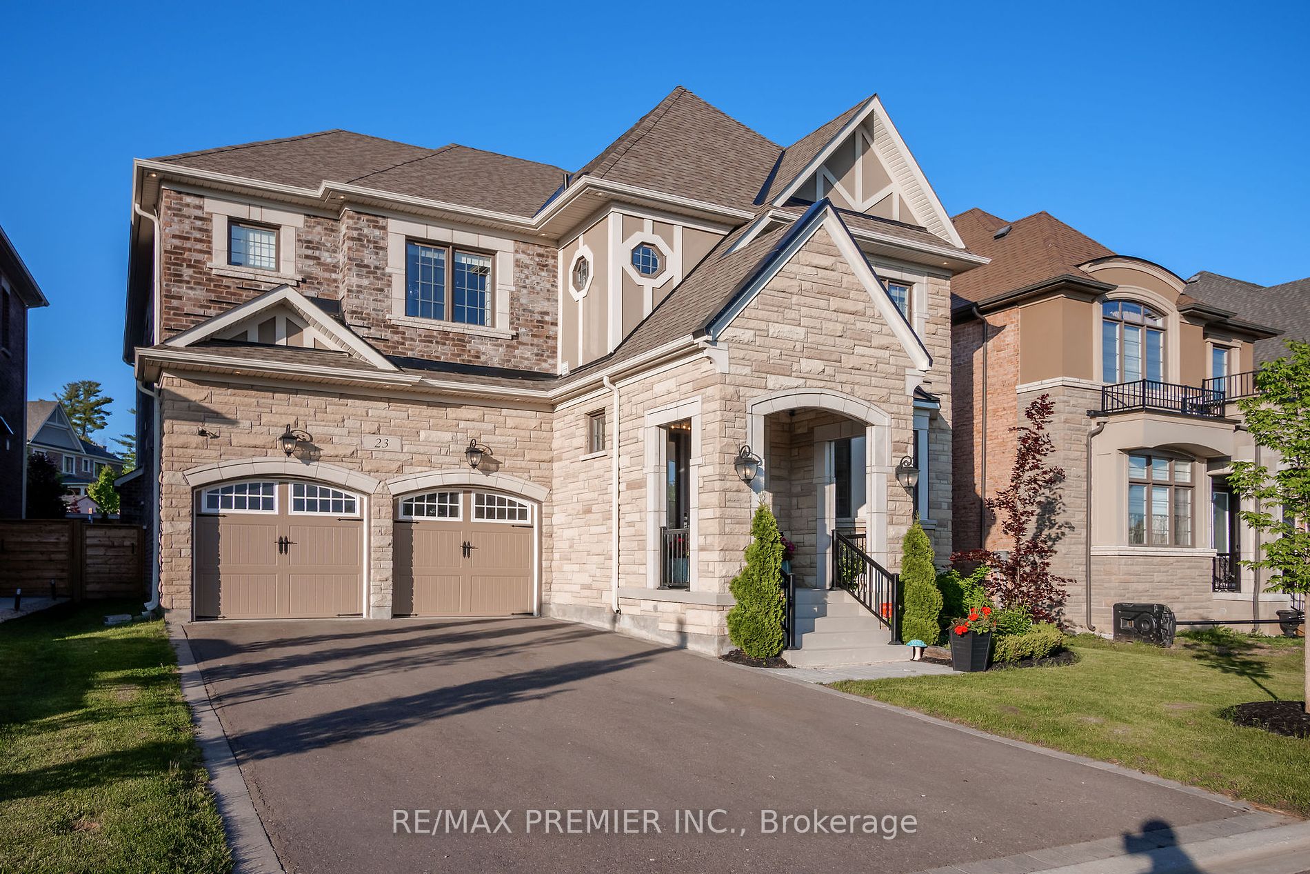 23 Grace Lake Crt