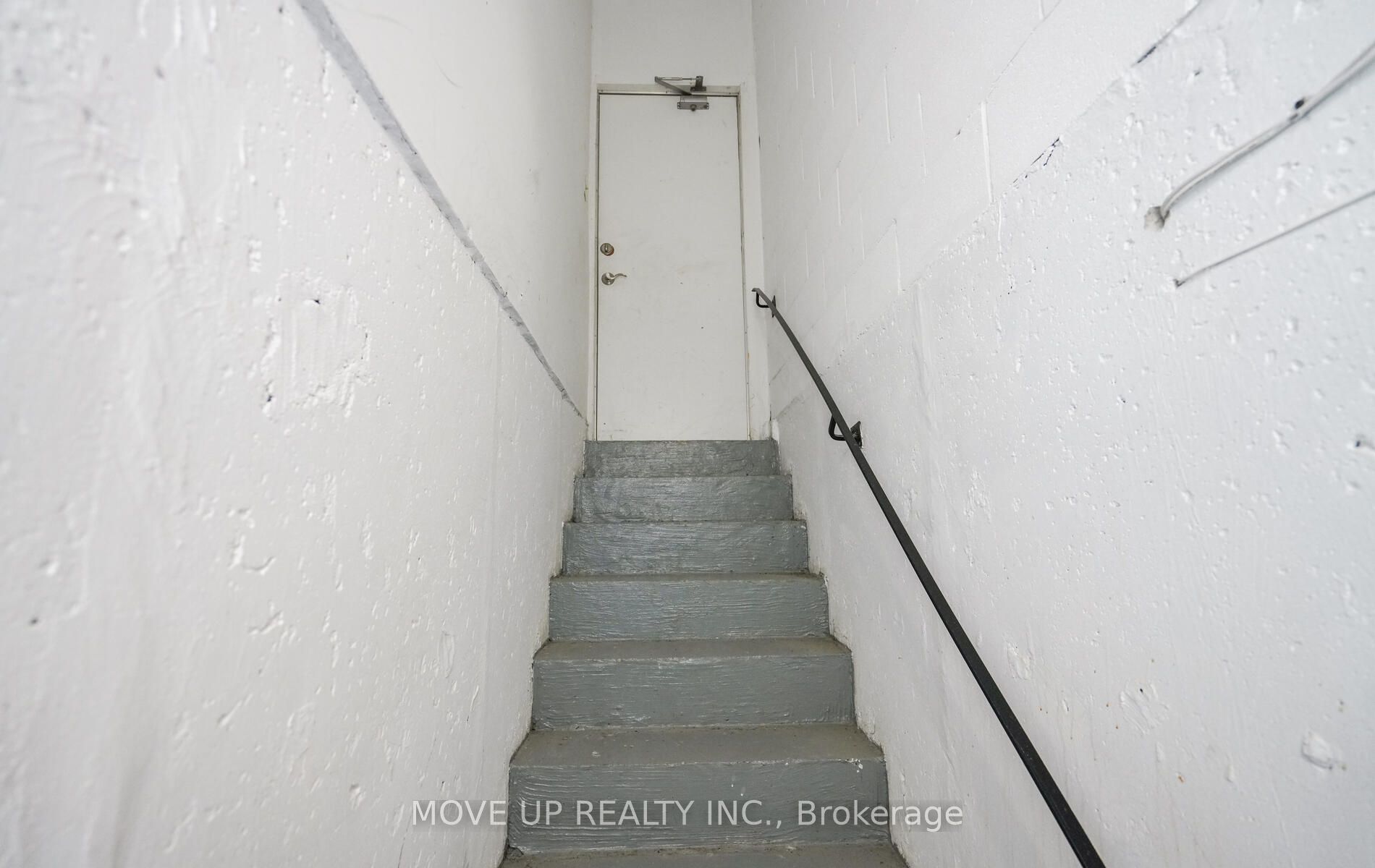 282 Torii St