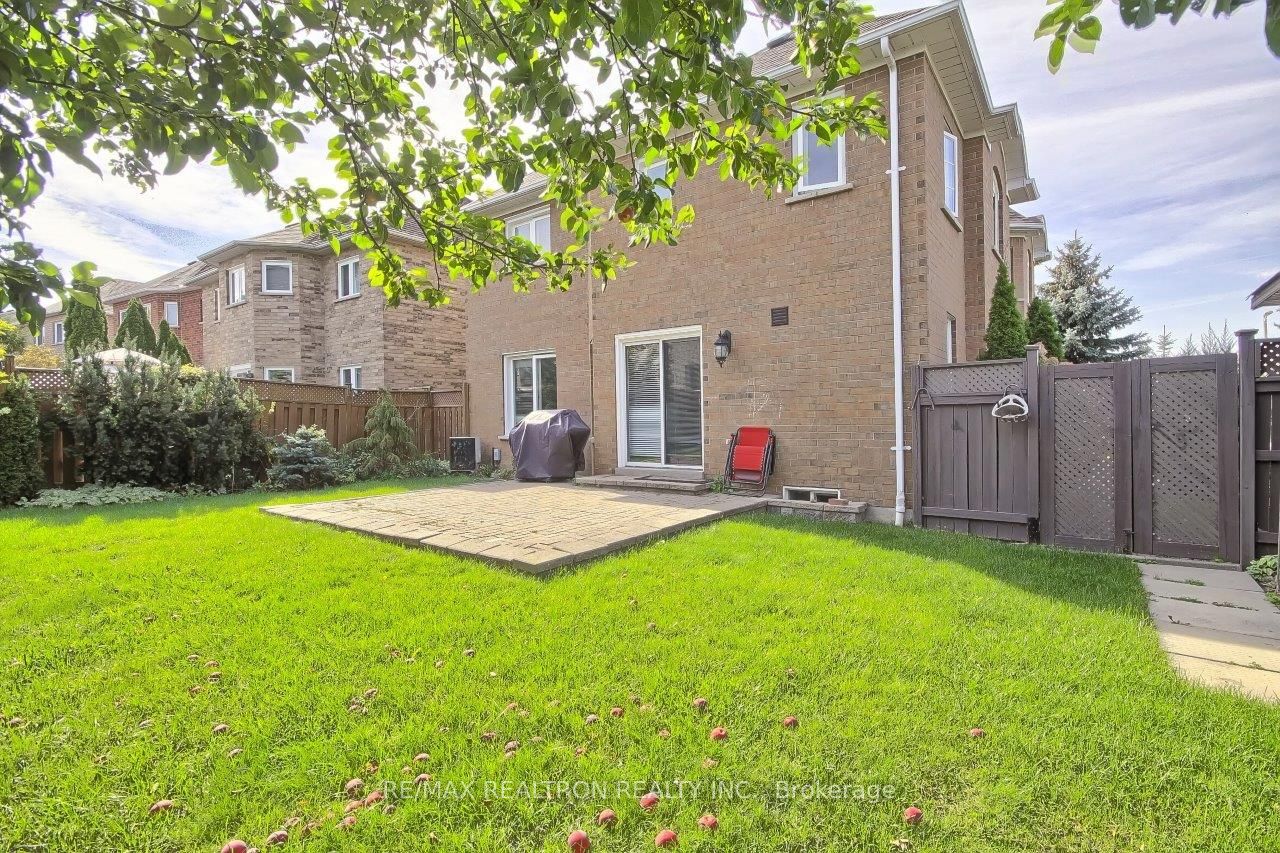 7 Mountcharles Cres