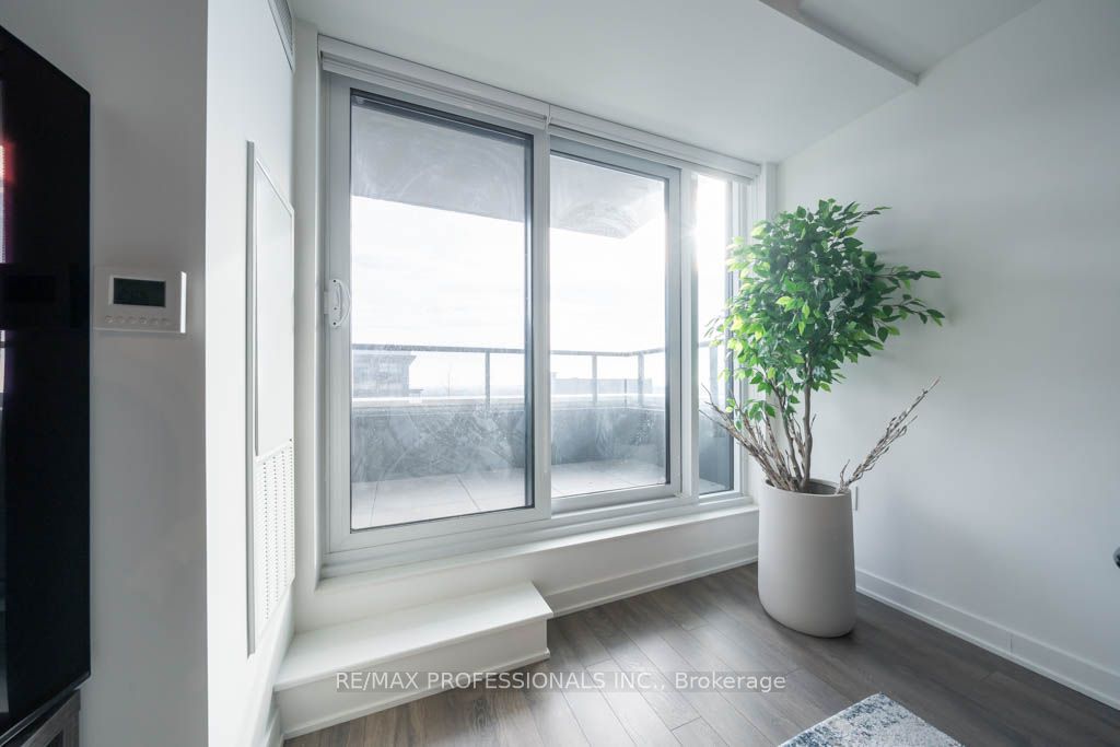 100 Eagle Rock Way, #1011
