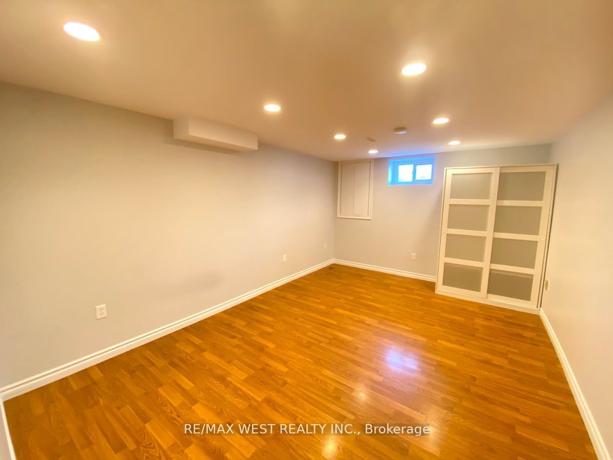 20 Britannia Avenue, #Bsmt