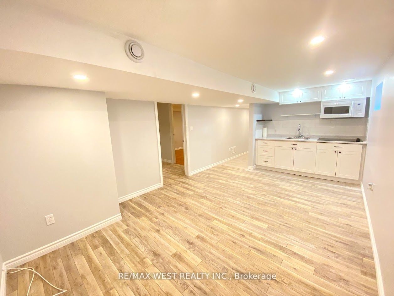 20 Britannia Avenue, #Bsmt