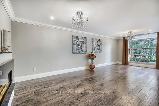 20 Harding Boulevard W, #110