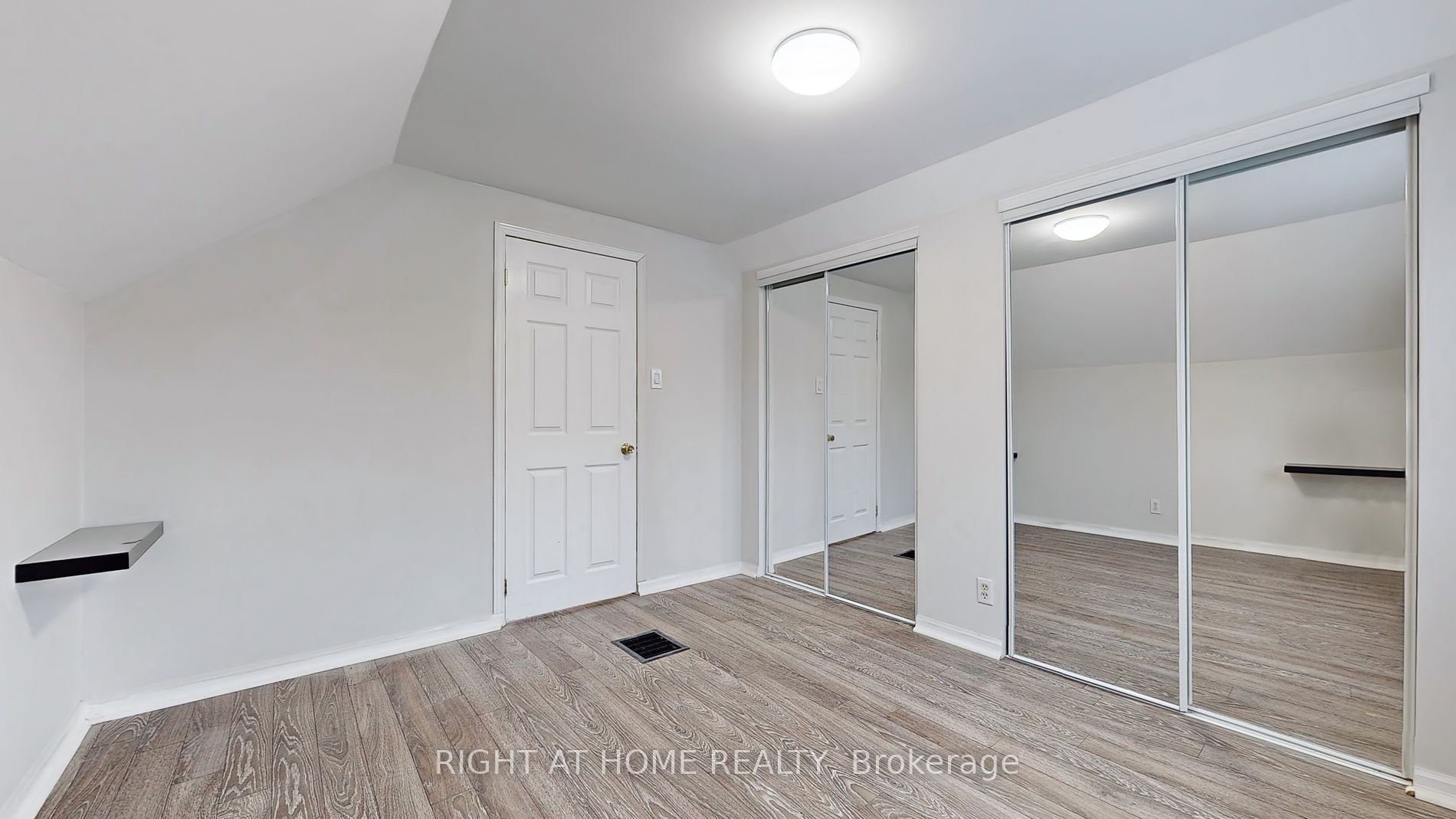 265 Andrew St