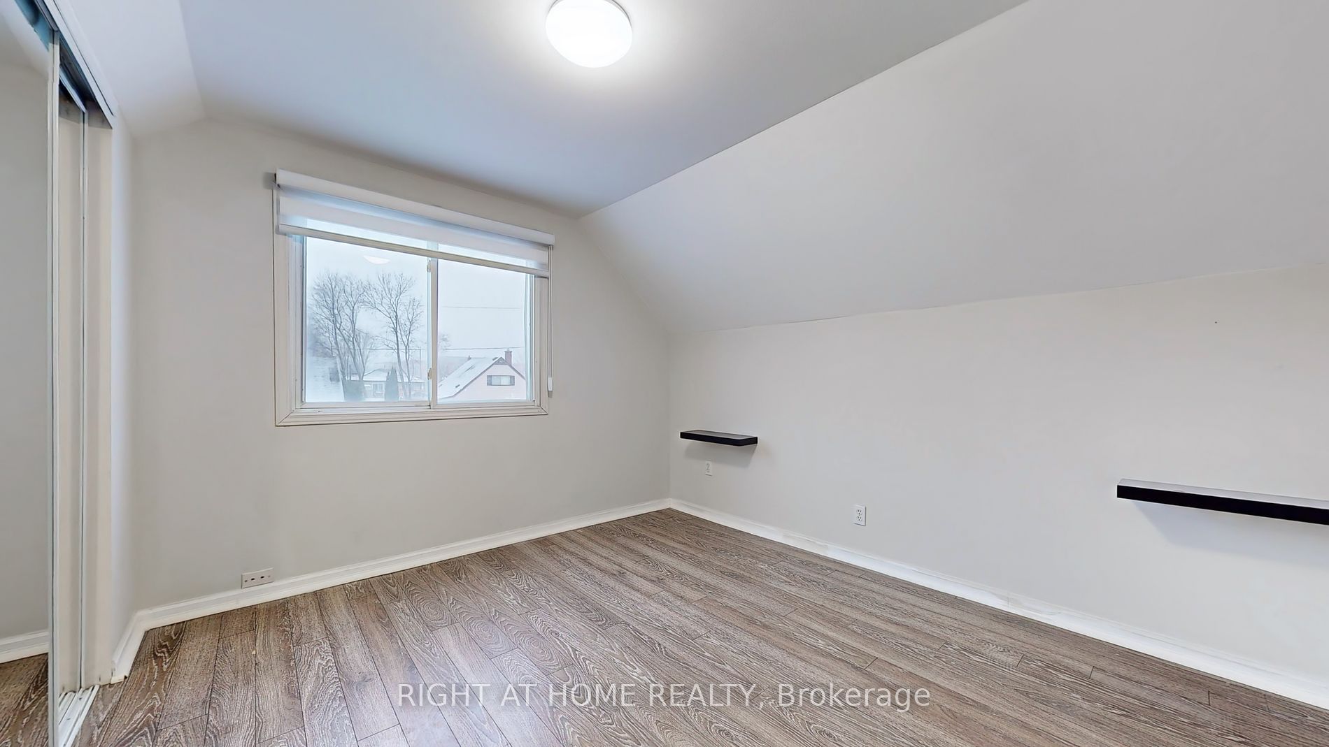 265 Andrew St