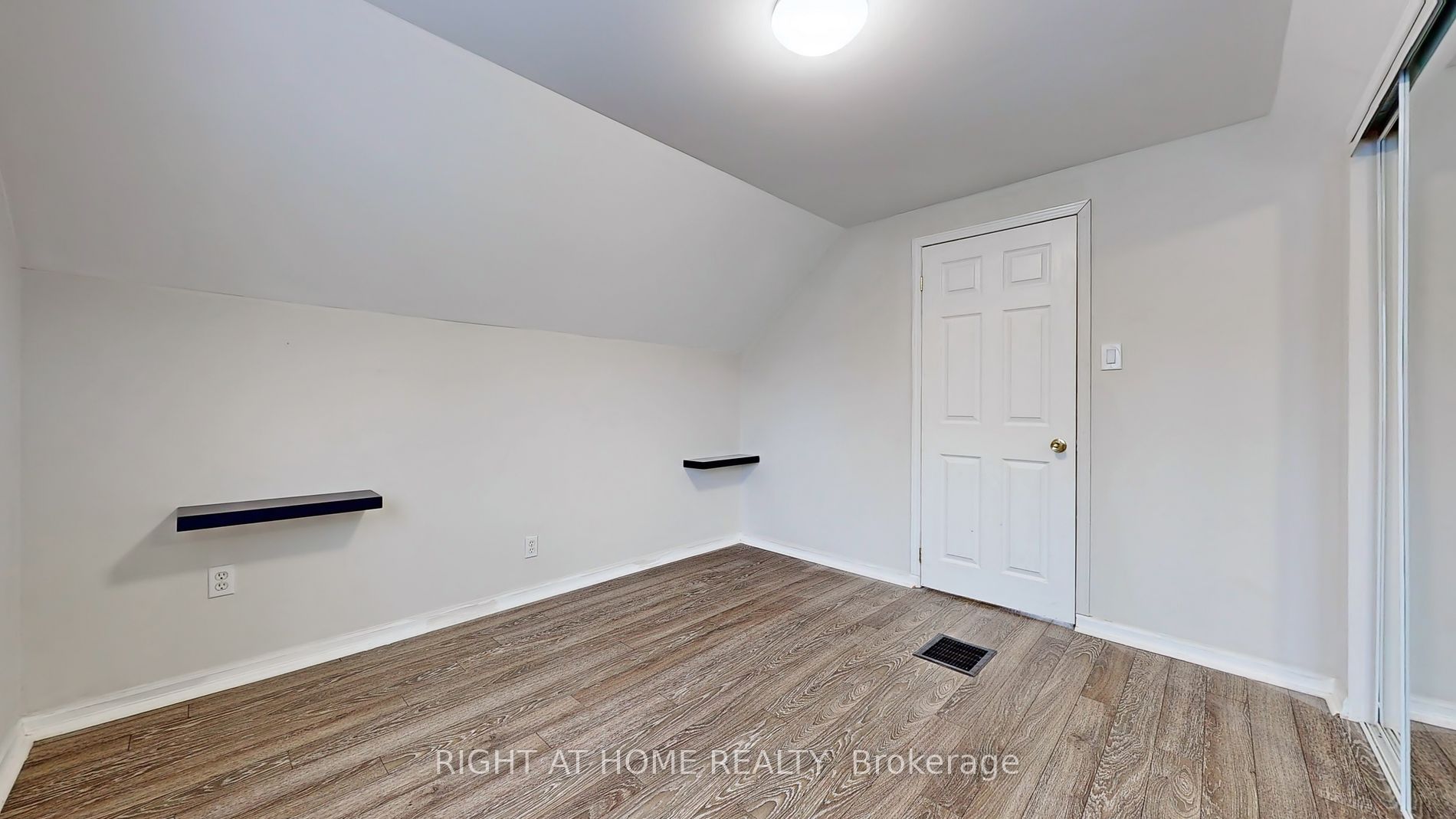 265 Andrew St