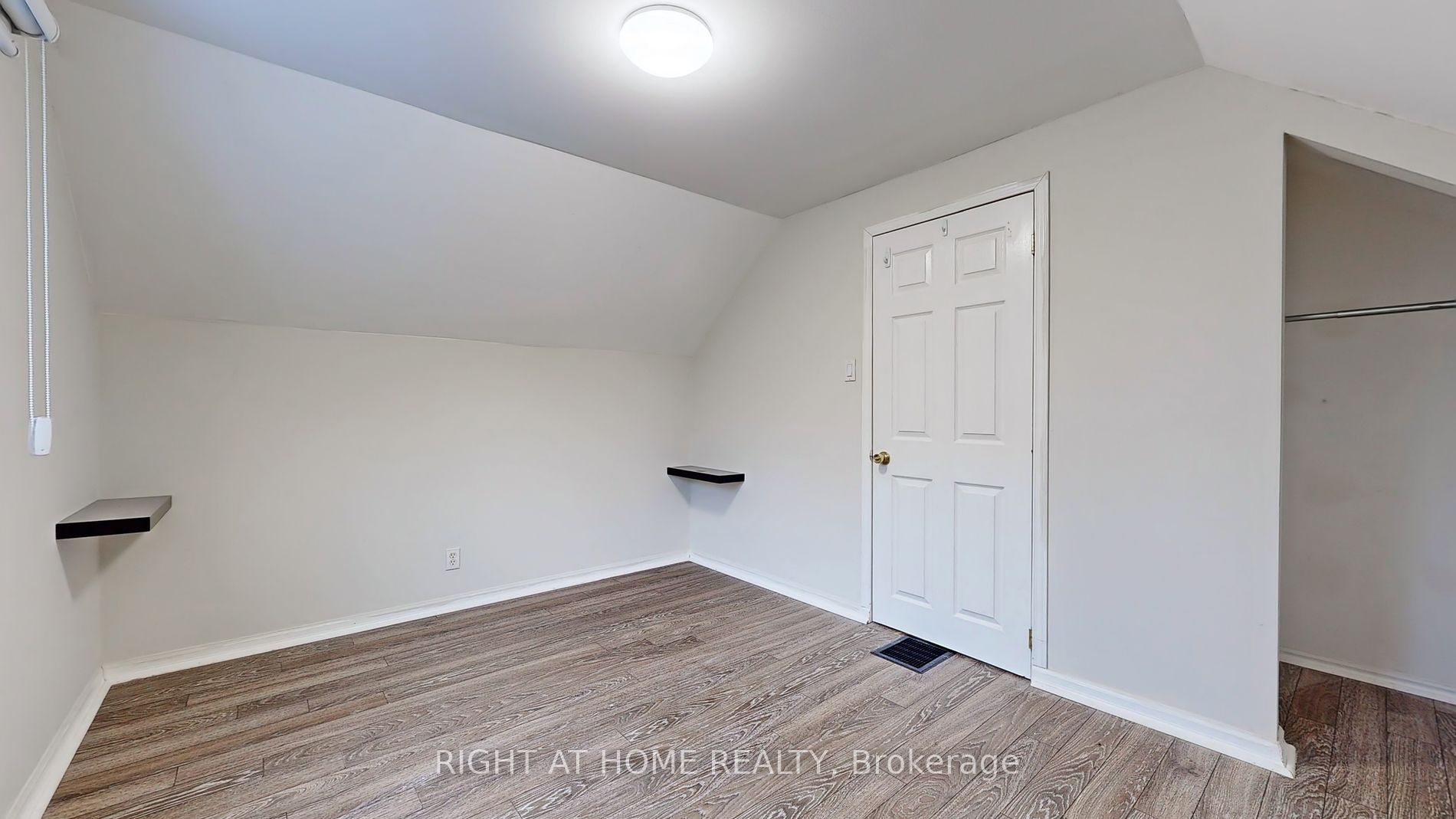 265 Andrew St