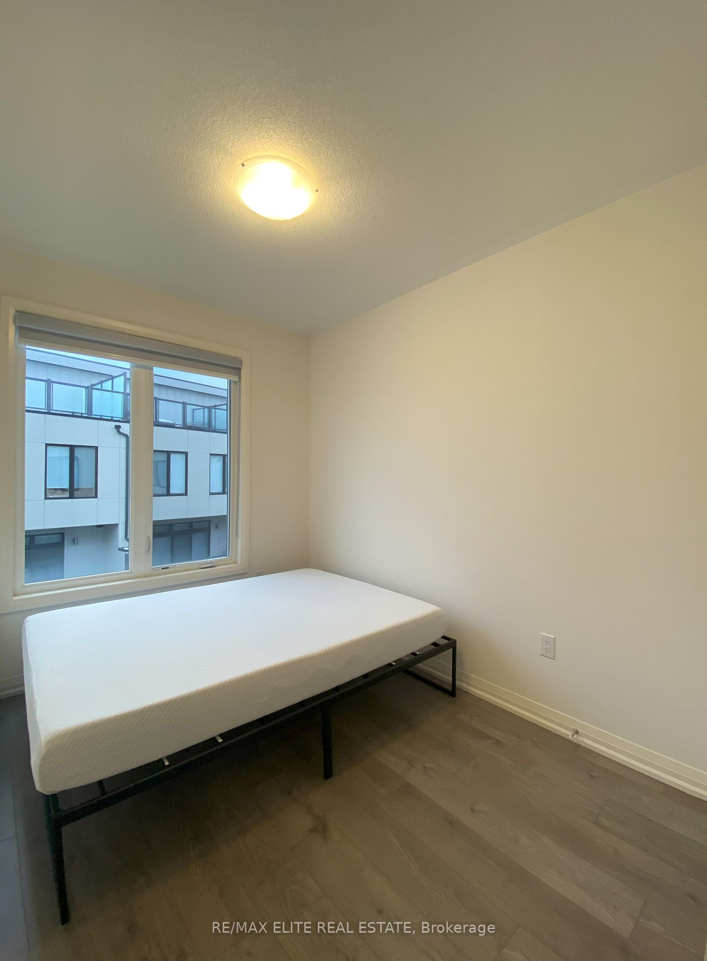 37 George Kirby Street