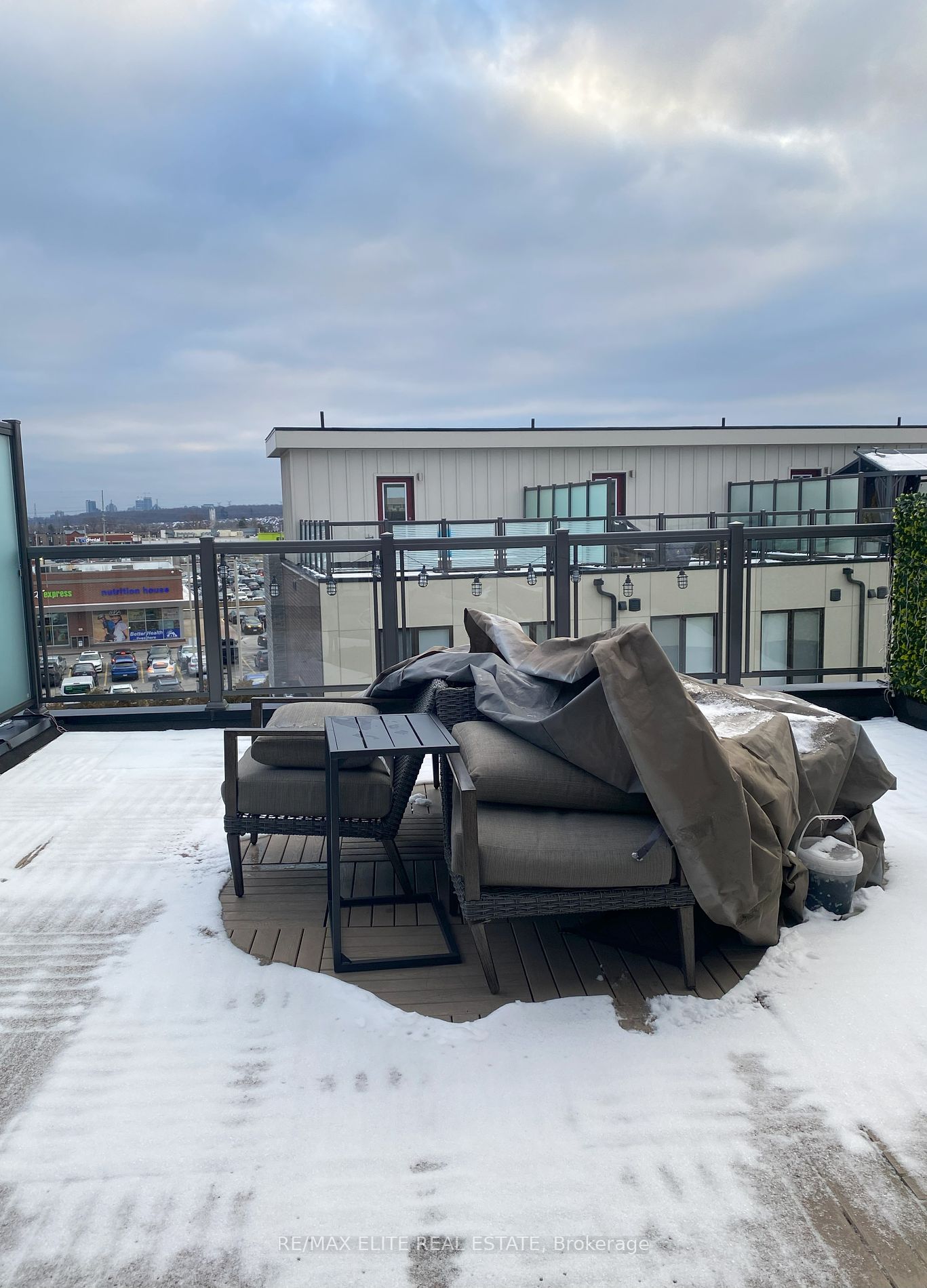 37 George Kirby Street