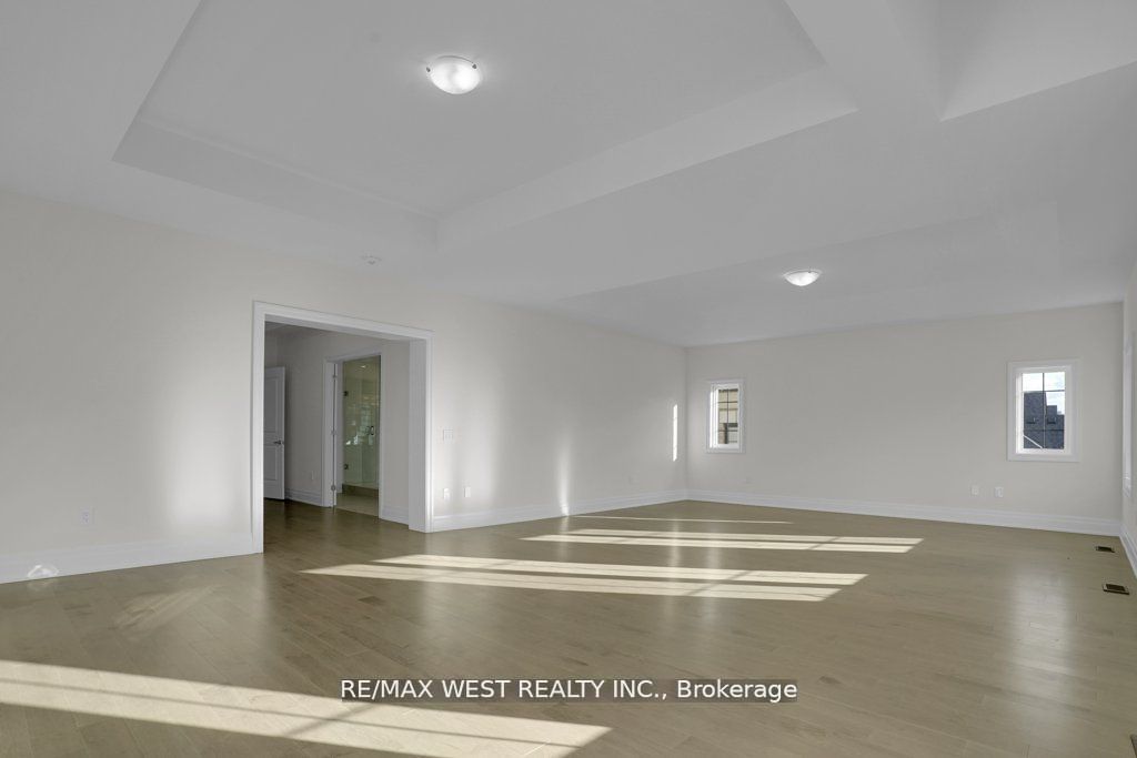 46 Enclave Crt