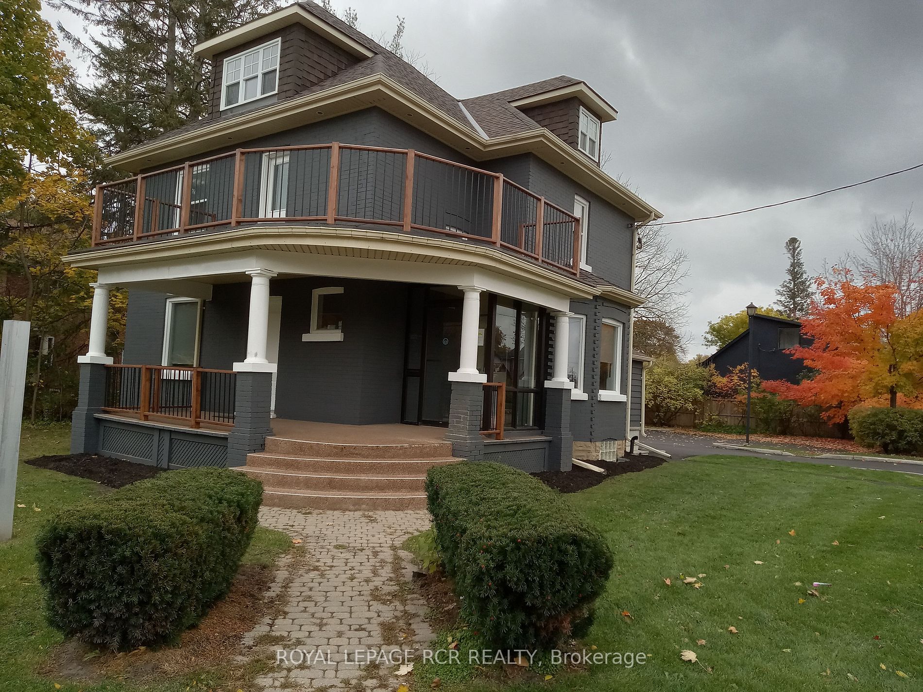 97 Victoria St E