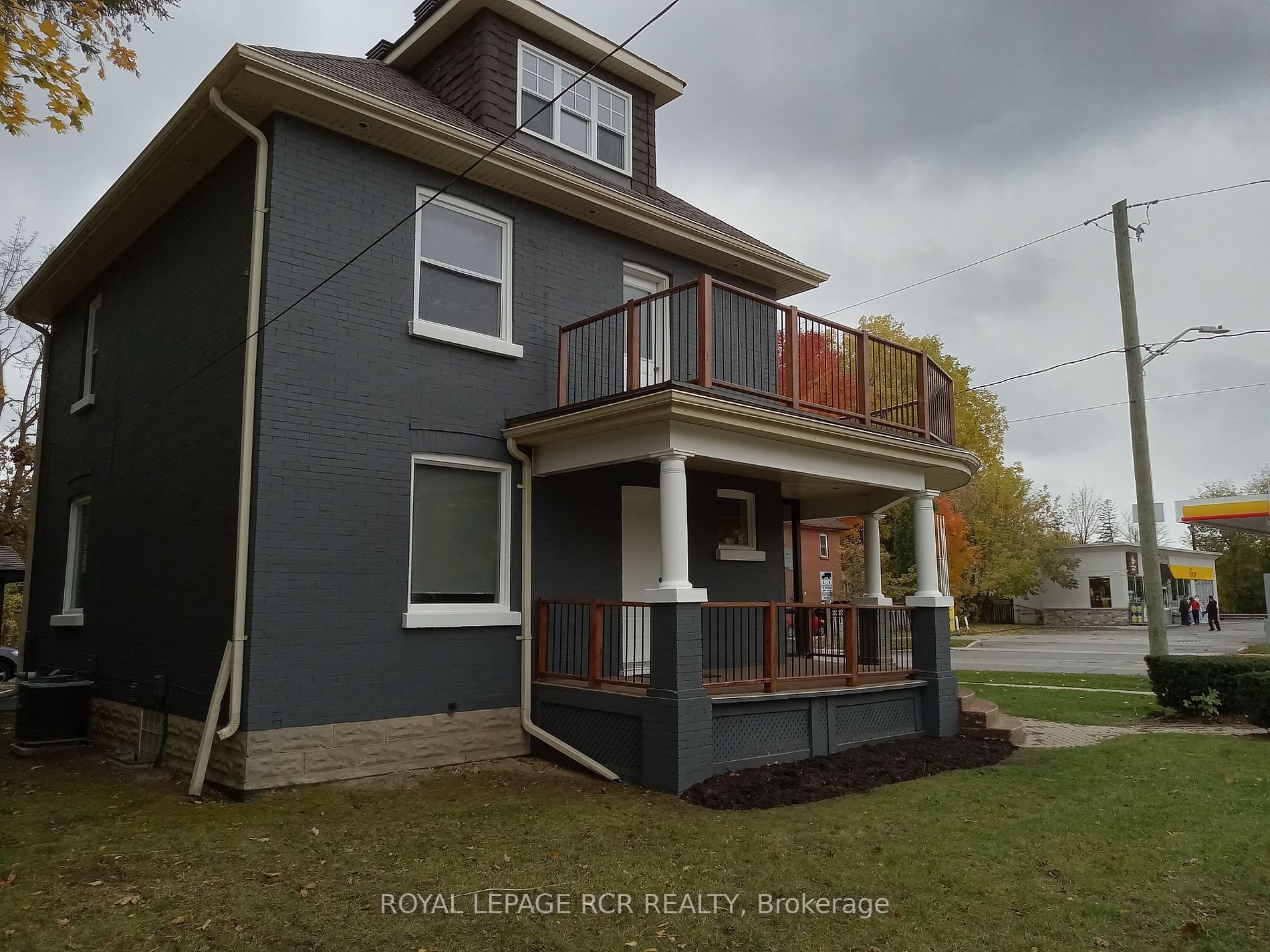 97 Victoria St E