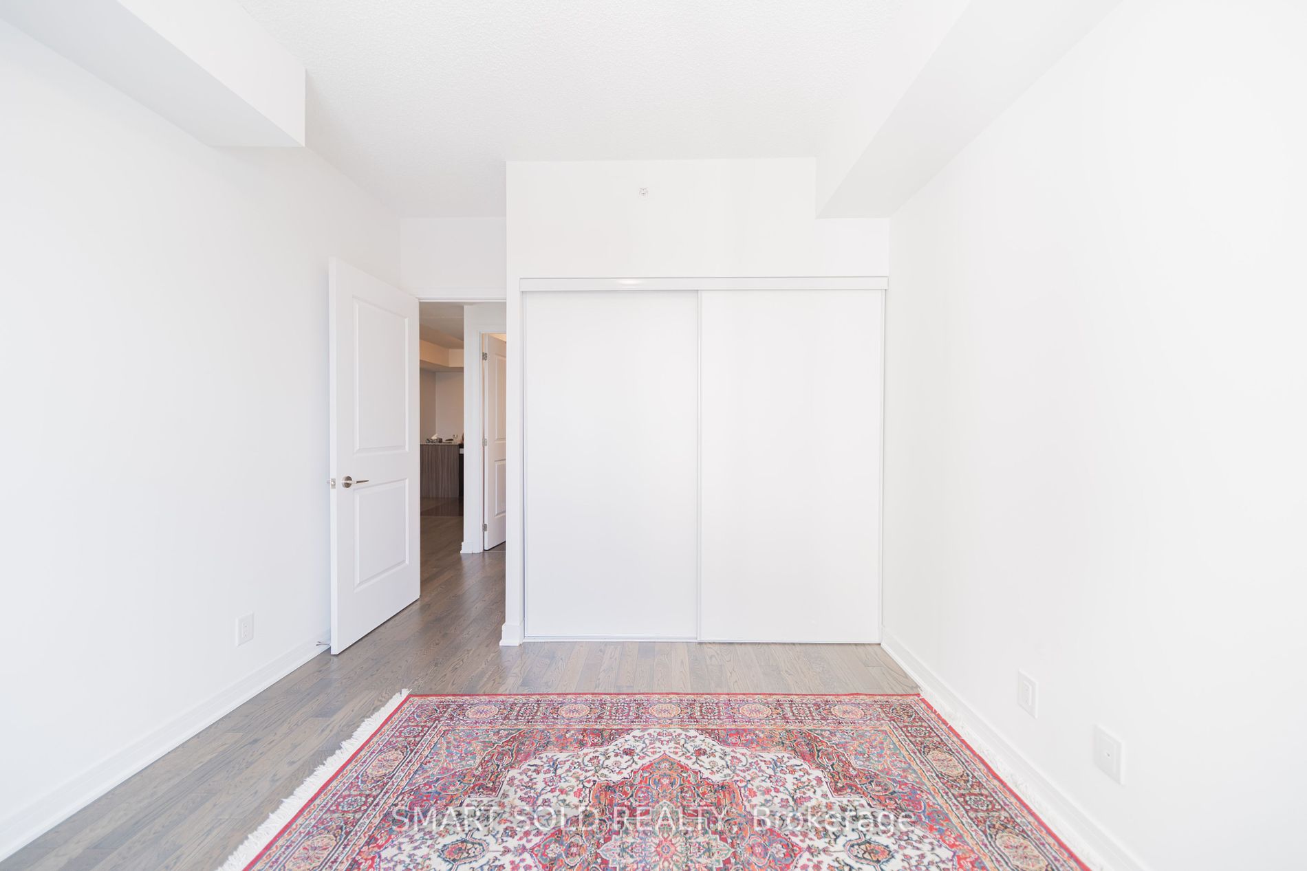 9199 Yonge St, #517