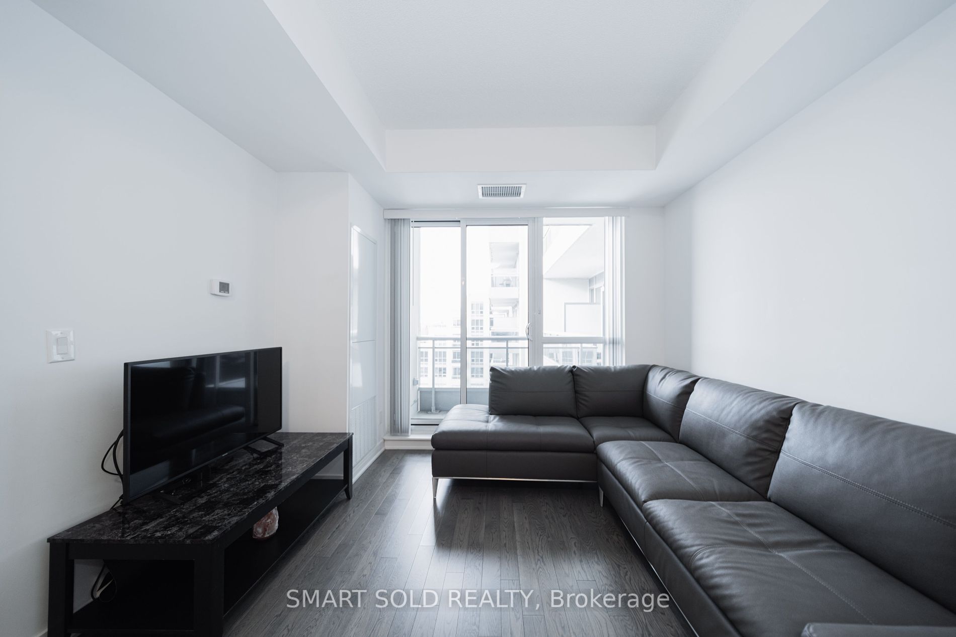 9199 Yonge St, #517