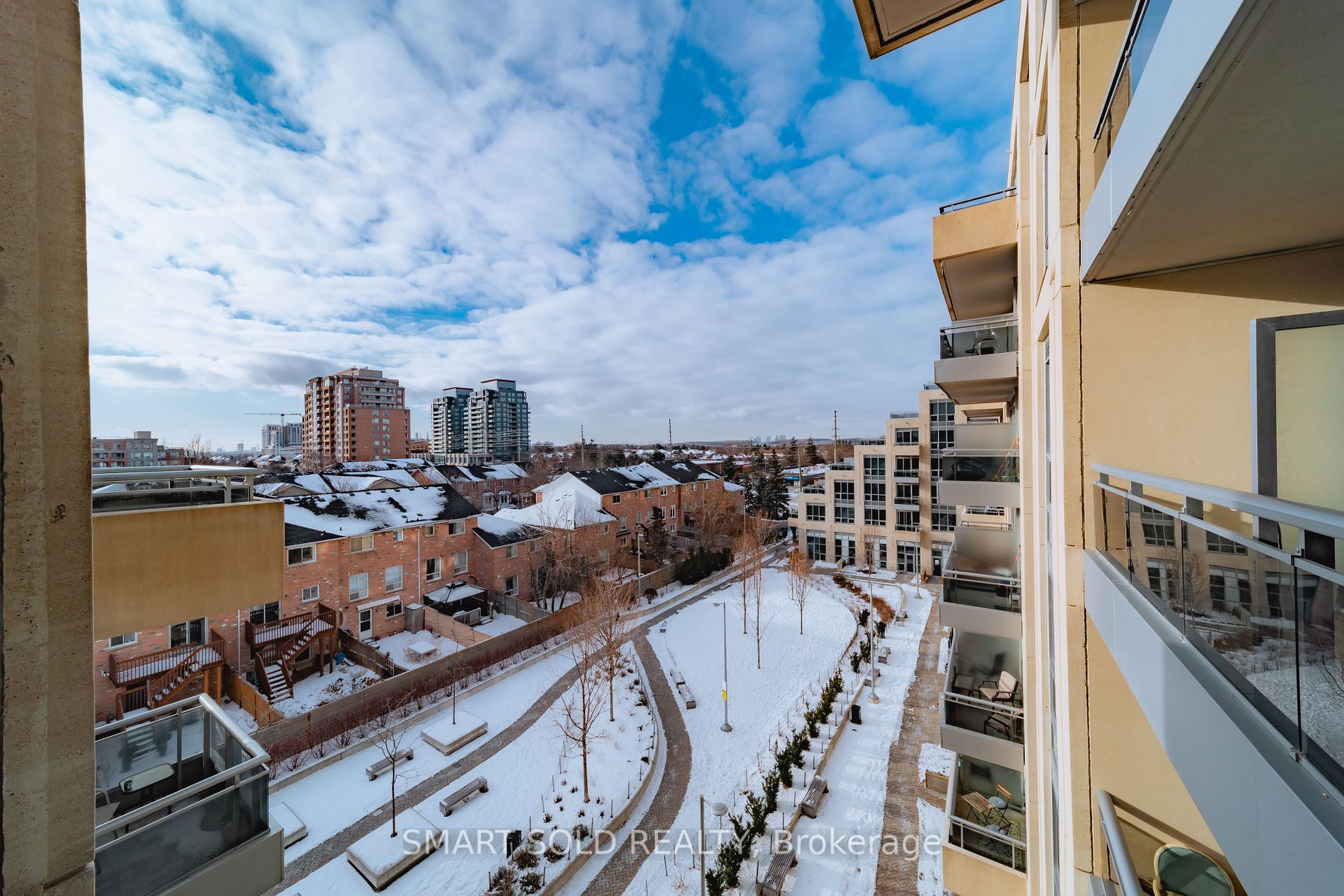 9199 Yonge St, #517