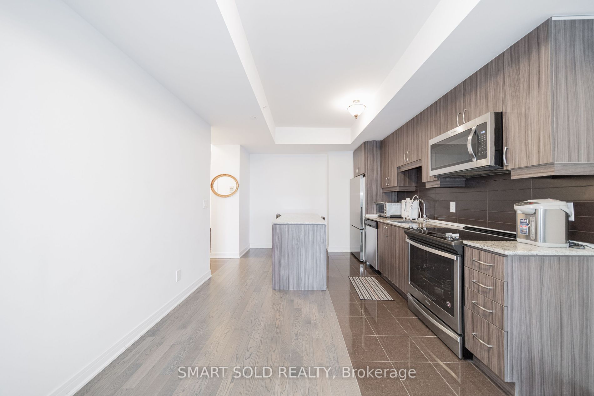 9199 Yonge St, #517