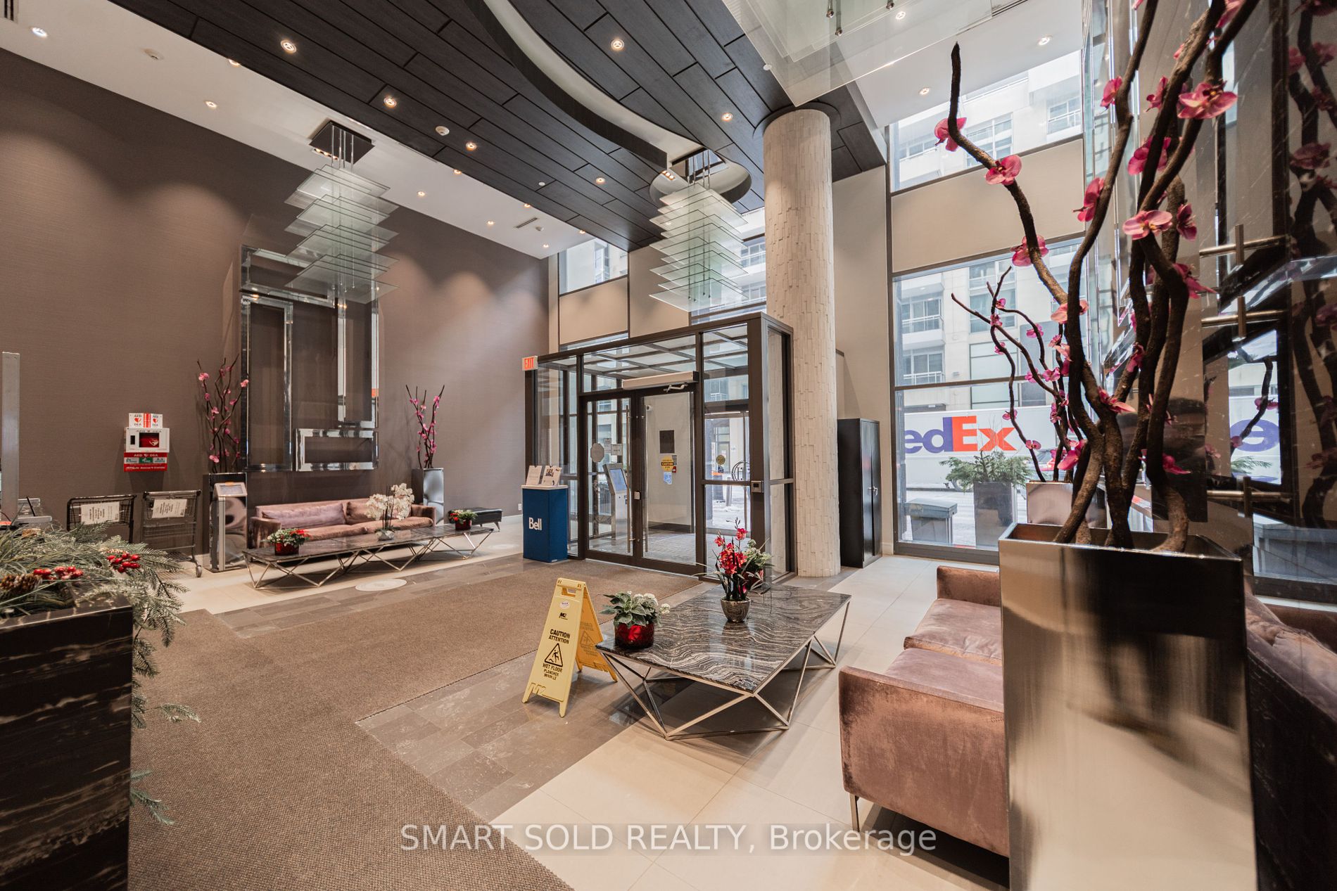 9199 Yonge St, #517