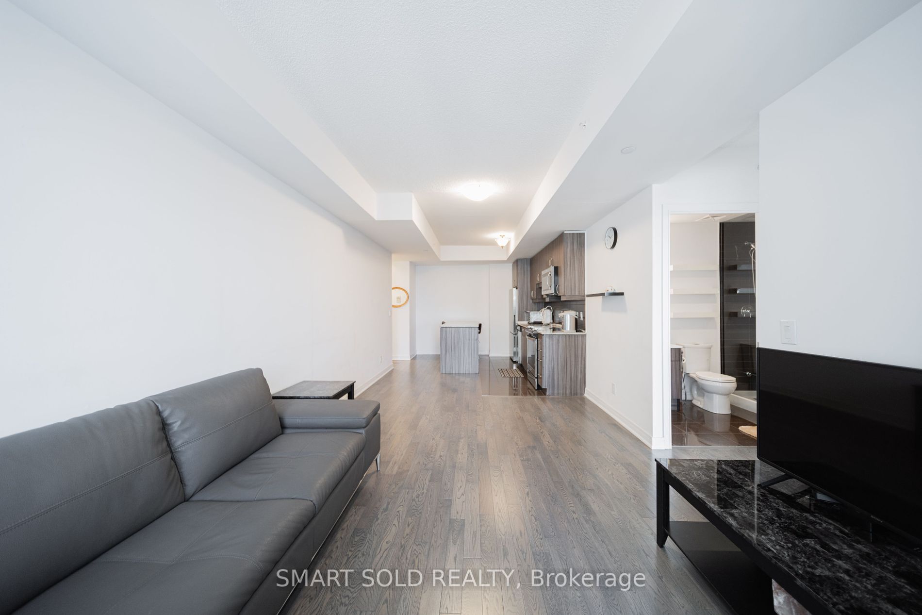 9199 Yonge St, #517