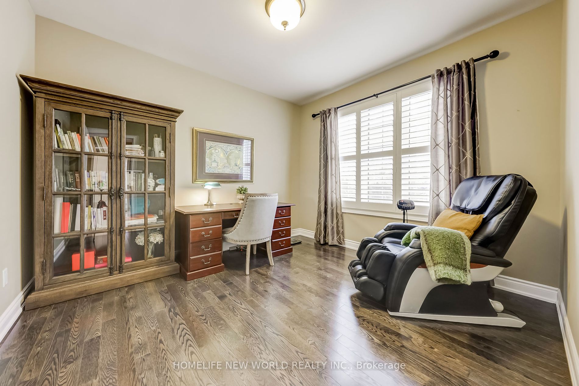 182 Heintzman Cres