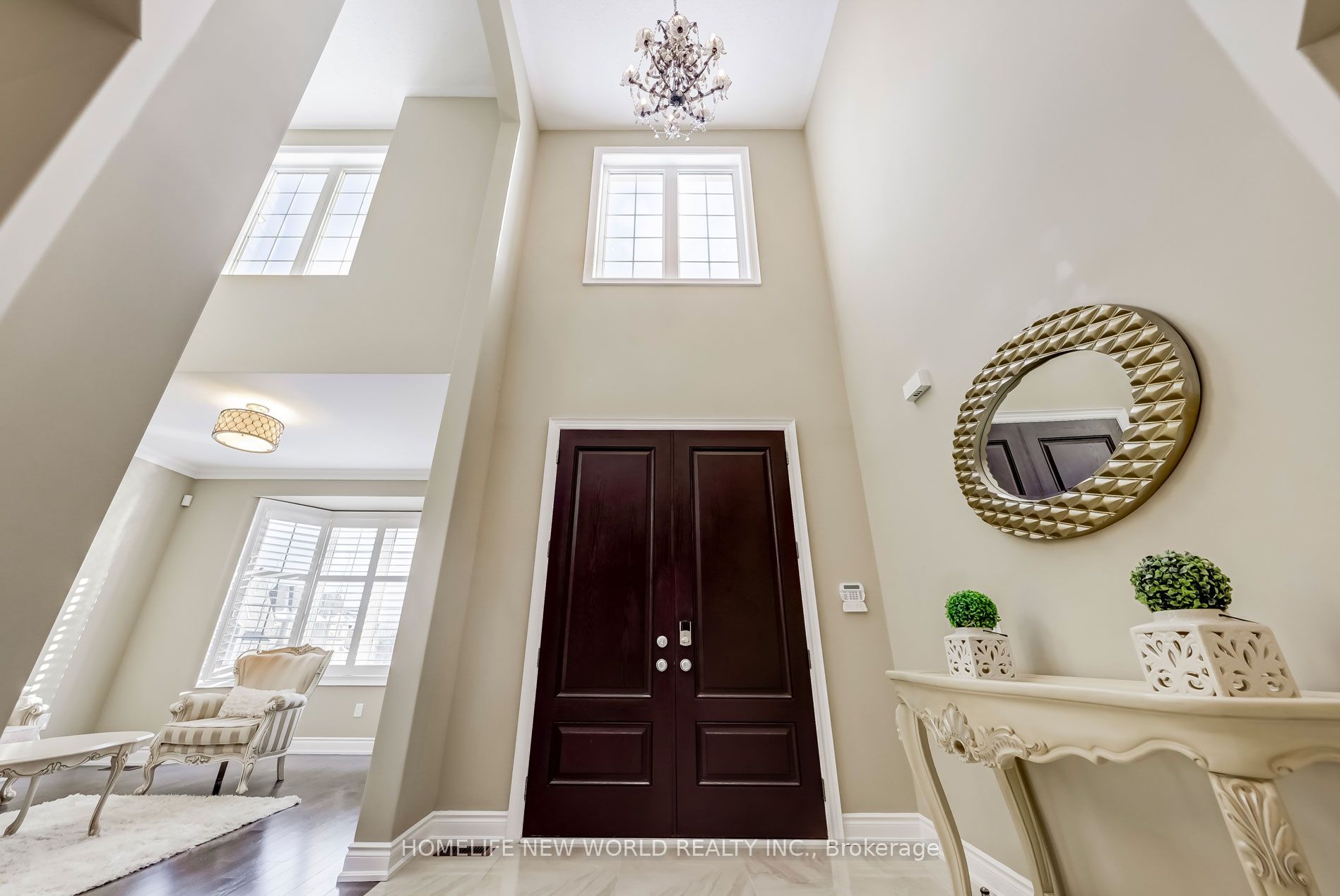182 Heintzman Cres