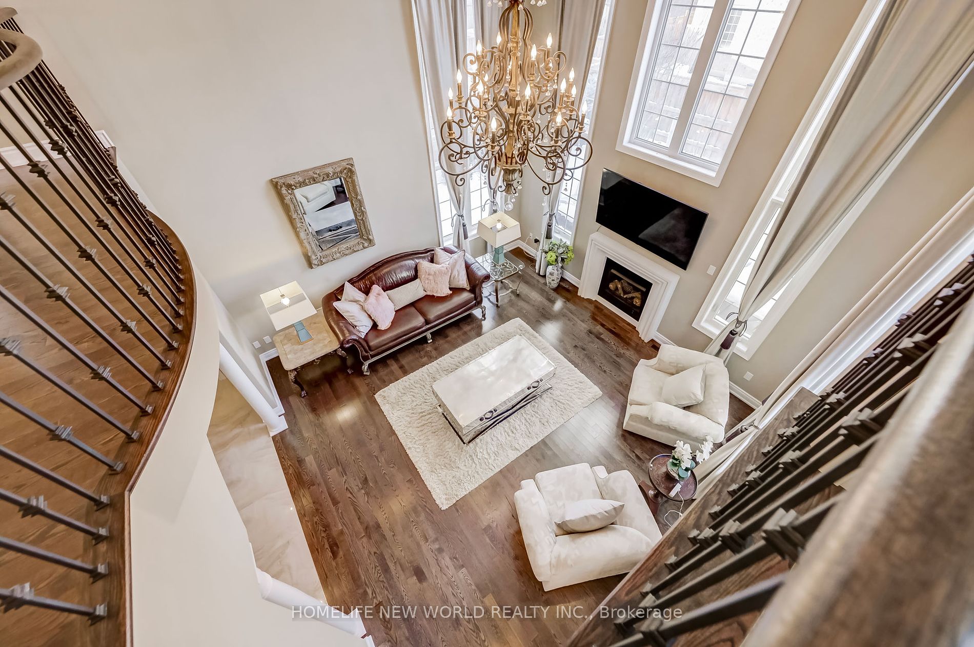 182 Heintzman Cres