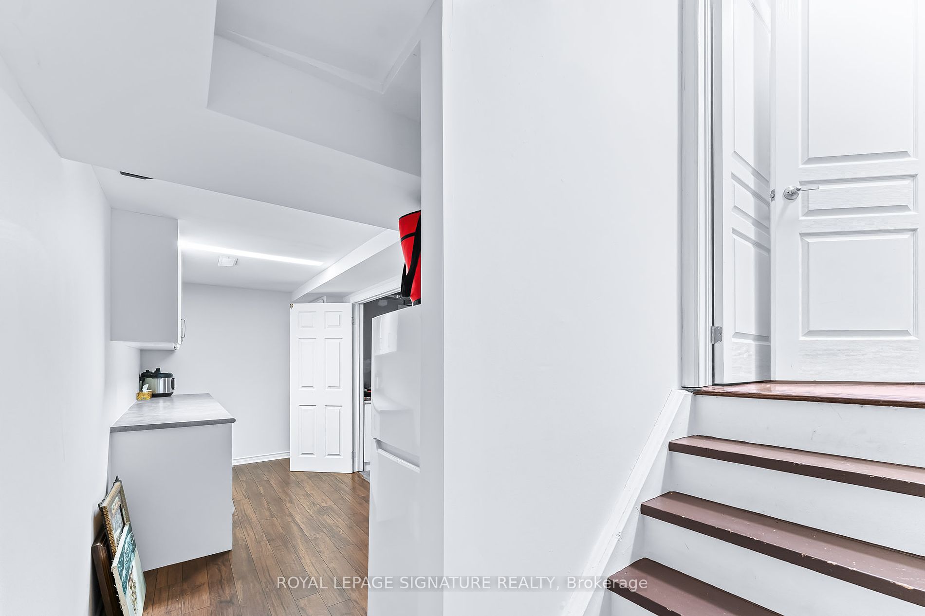 28 Winisk Street