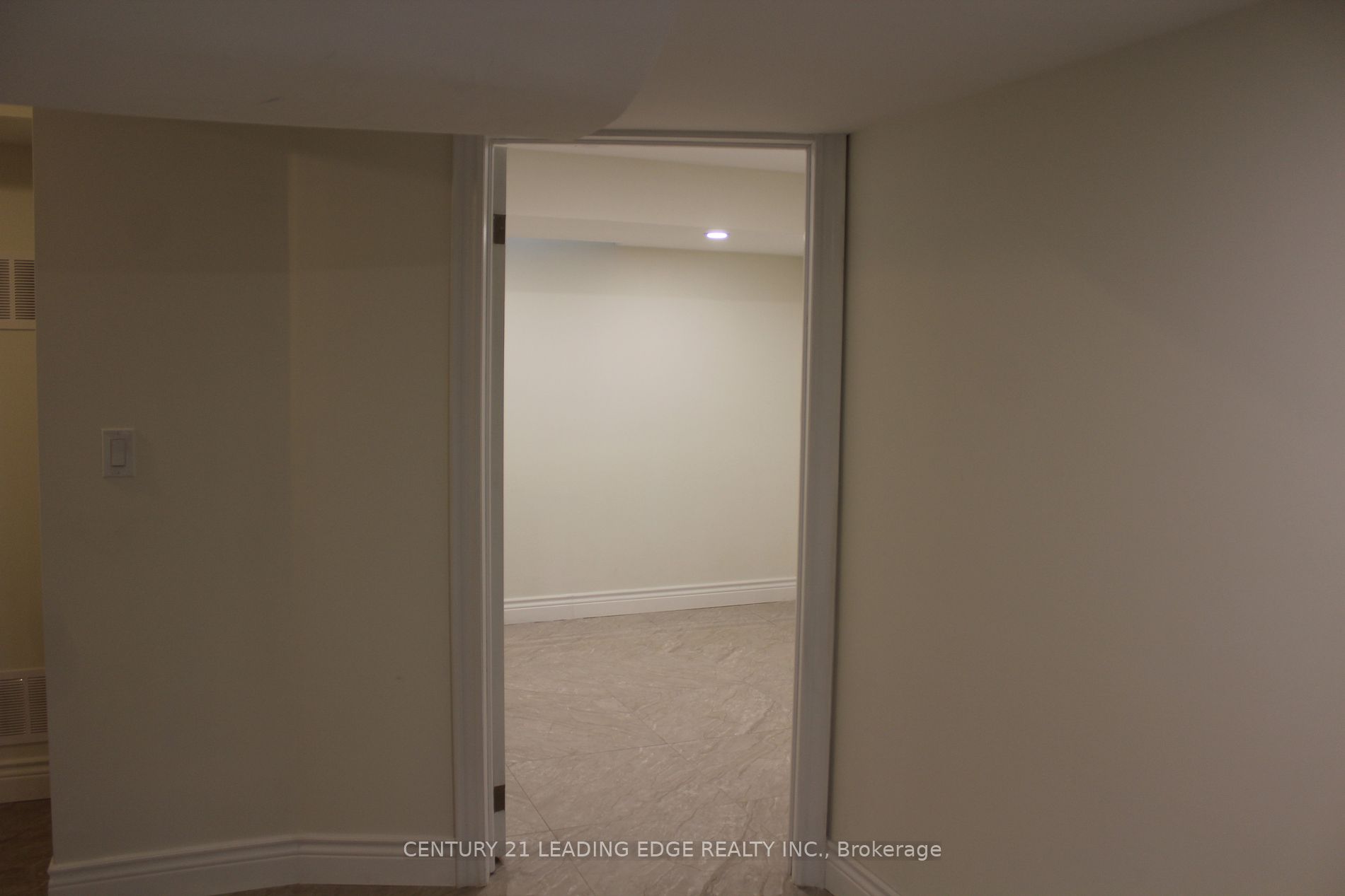 58 Coldwell Bay Circ, #Bsmt