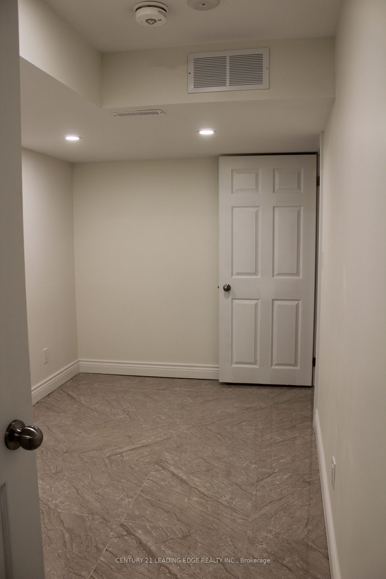 58 Coldwell Bay Circ, #Bsmt