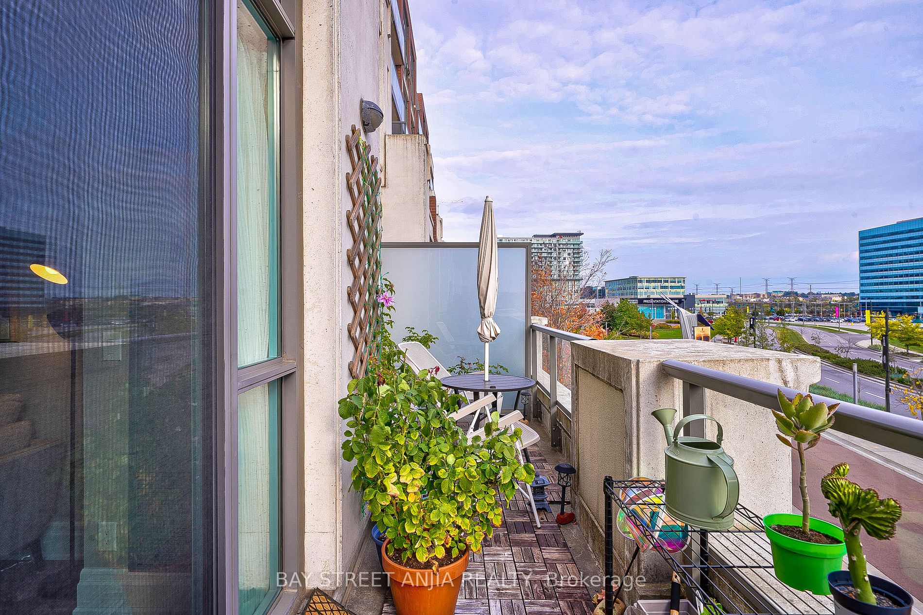 21 Upper Duke Cres, #314B