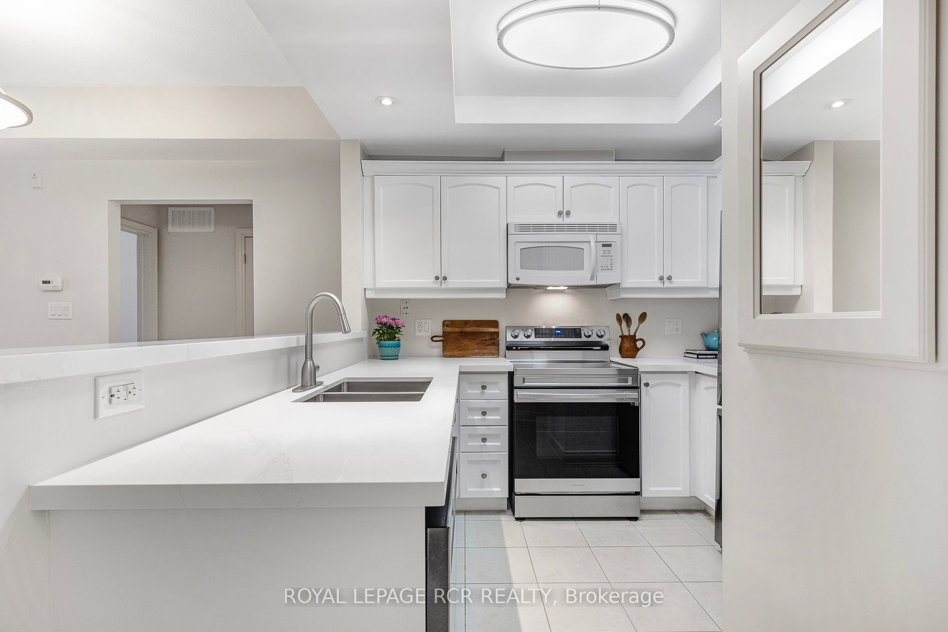 2 Briar Hill Hts, #205