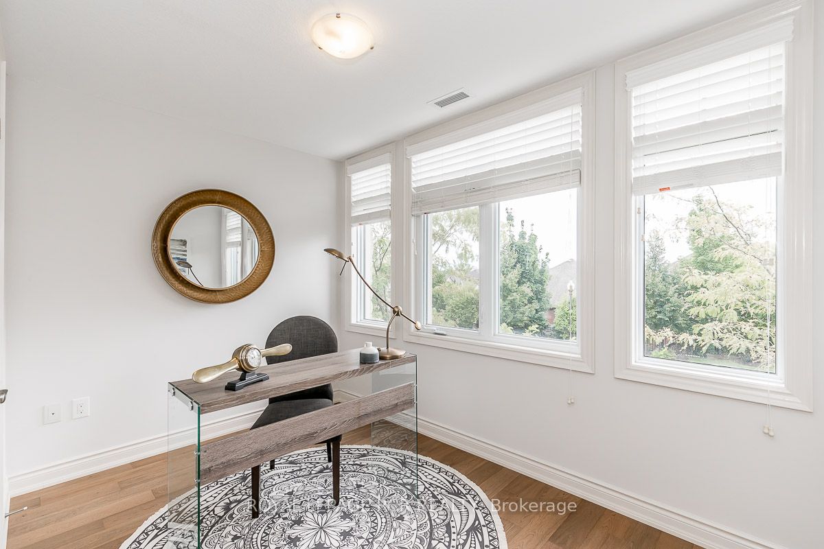 2 Briar Hill Hts, #205
