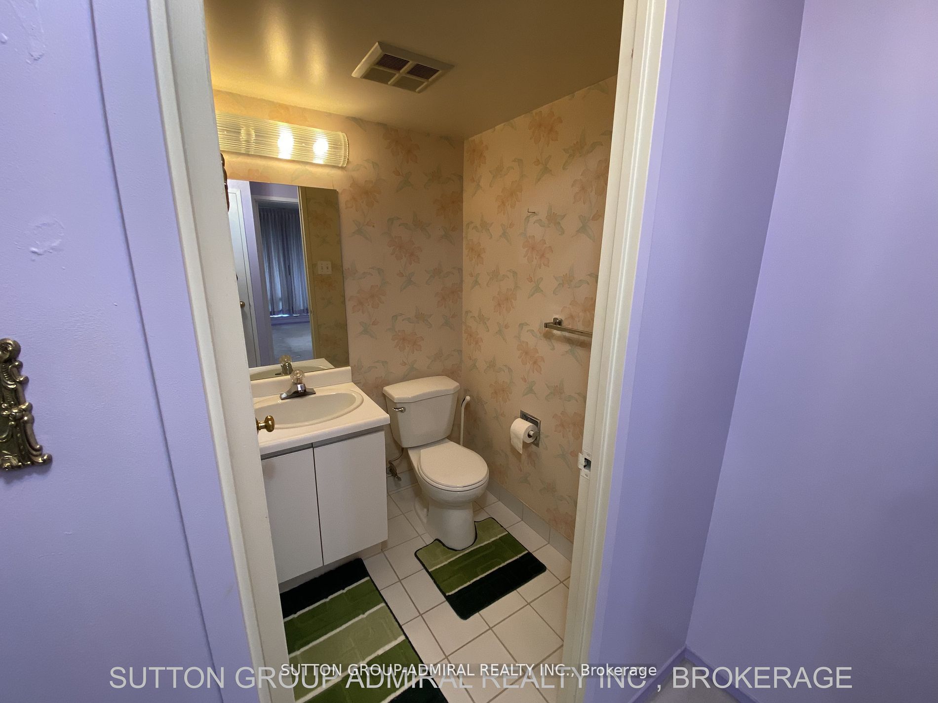 7420 Bathurst St, #614