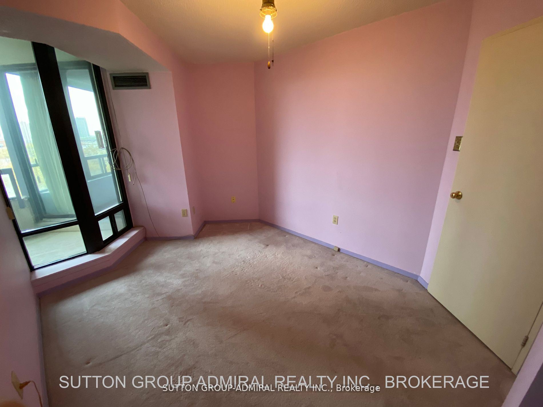 7420 Bathurst St, #614