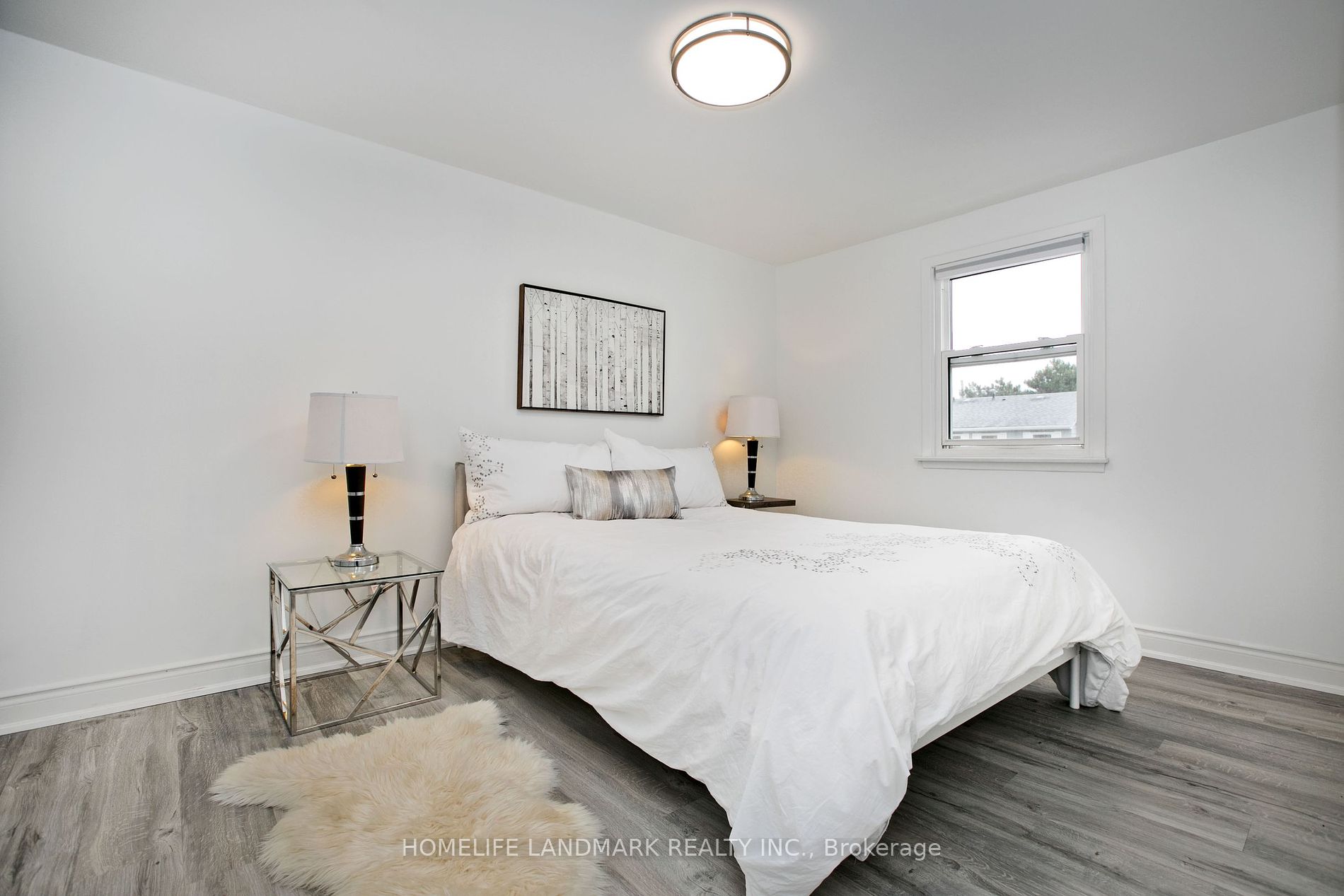 1672 John St, #10