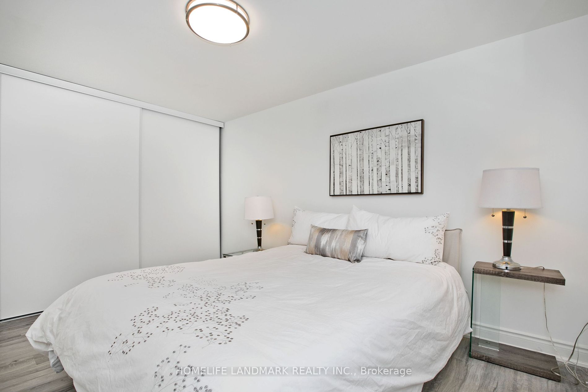 1672 John St, #10