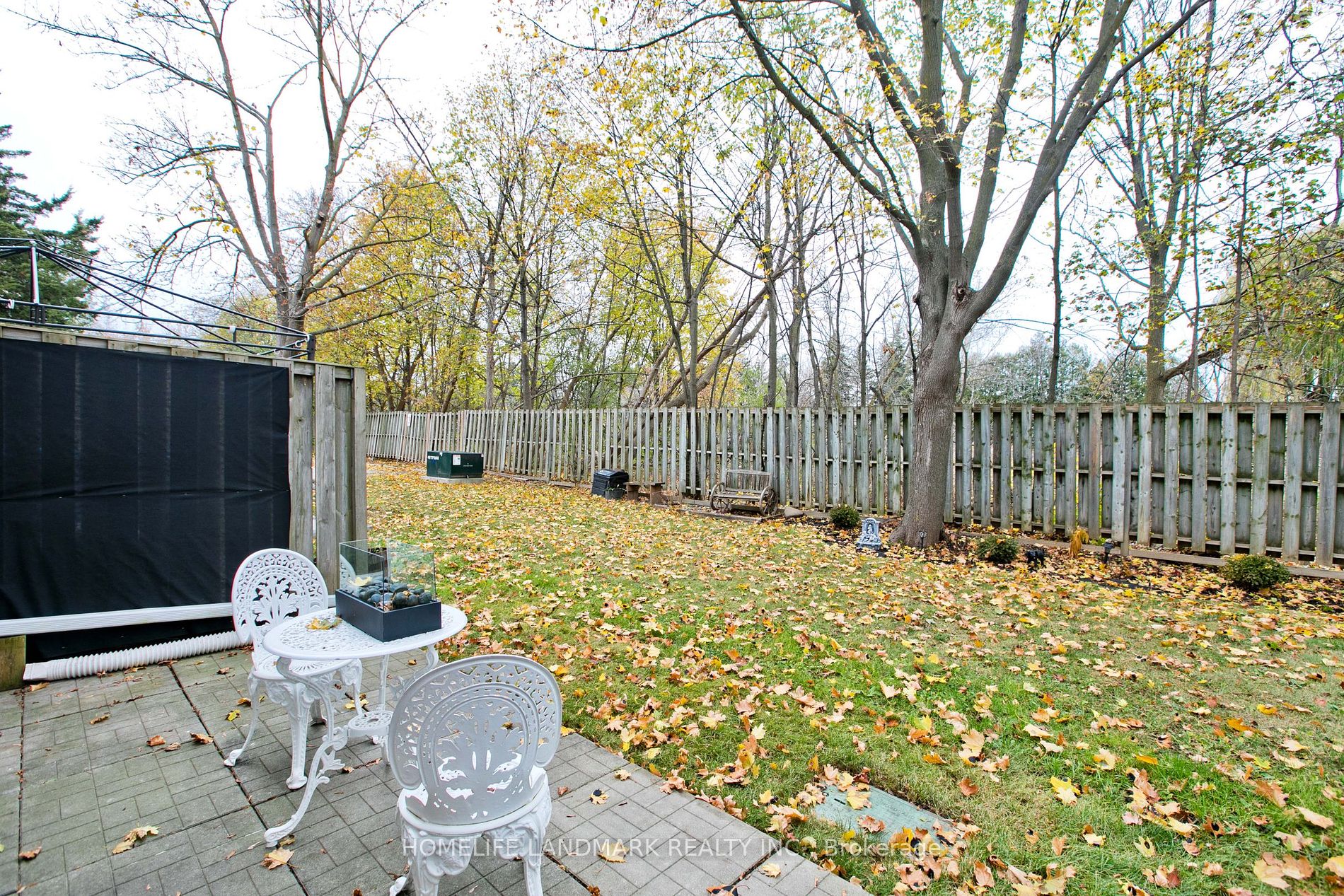 1672 John St, #10